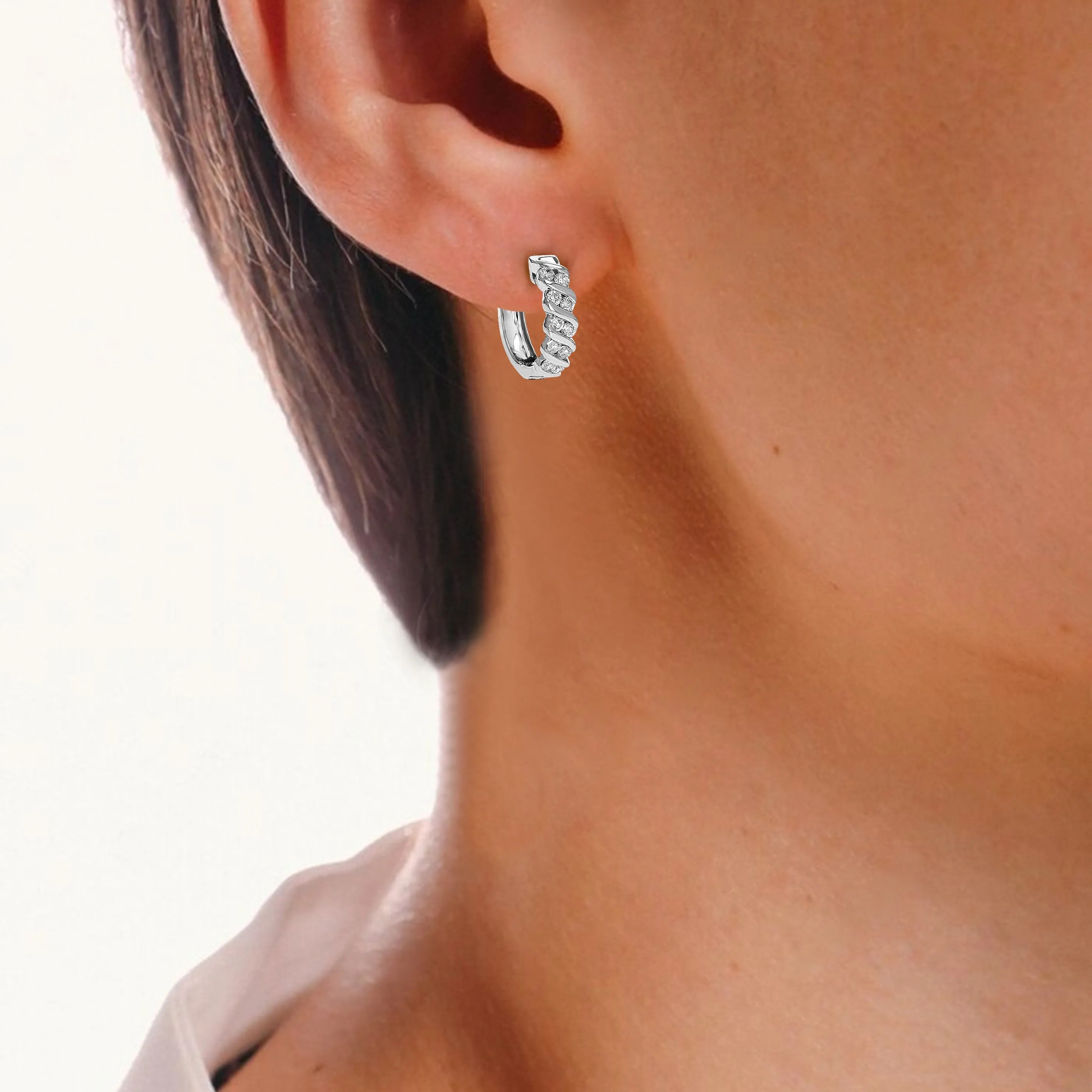 1 cttw Lab Grown Diamond Twisted Channel Hoop Earrings in Silver