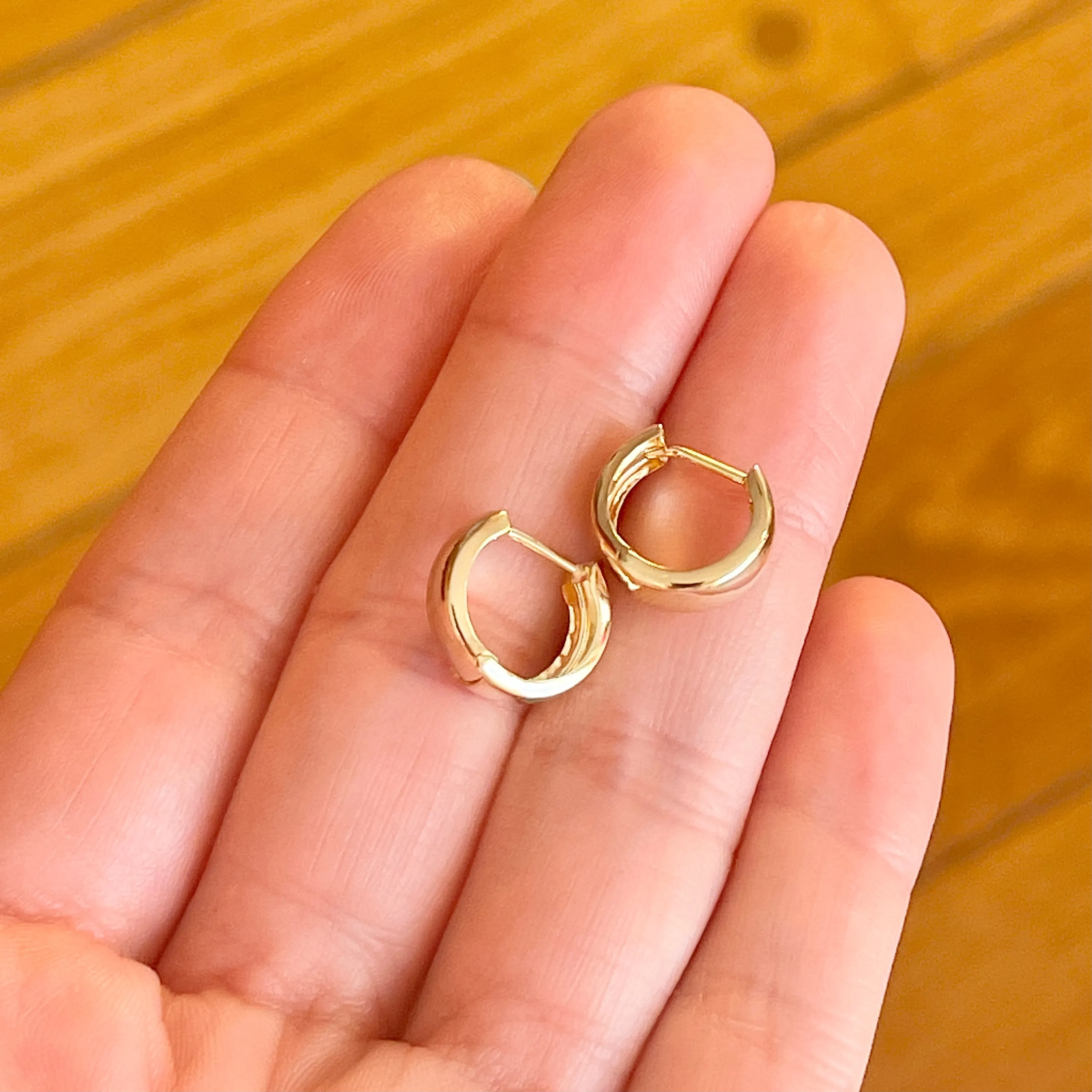 10KT Yellow Gold Hinged Small Huggie Hoop Earrings 12mm