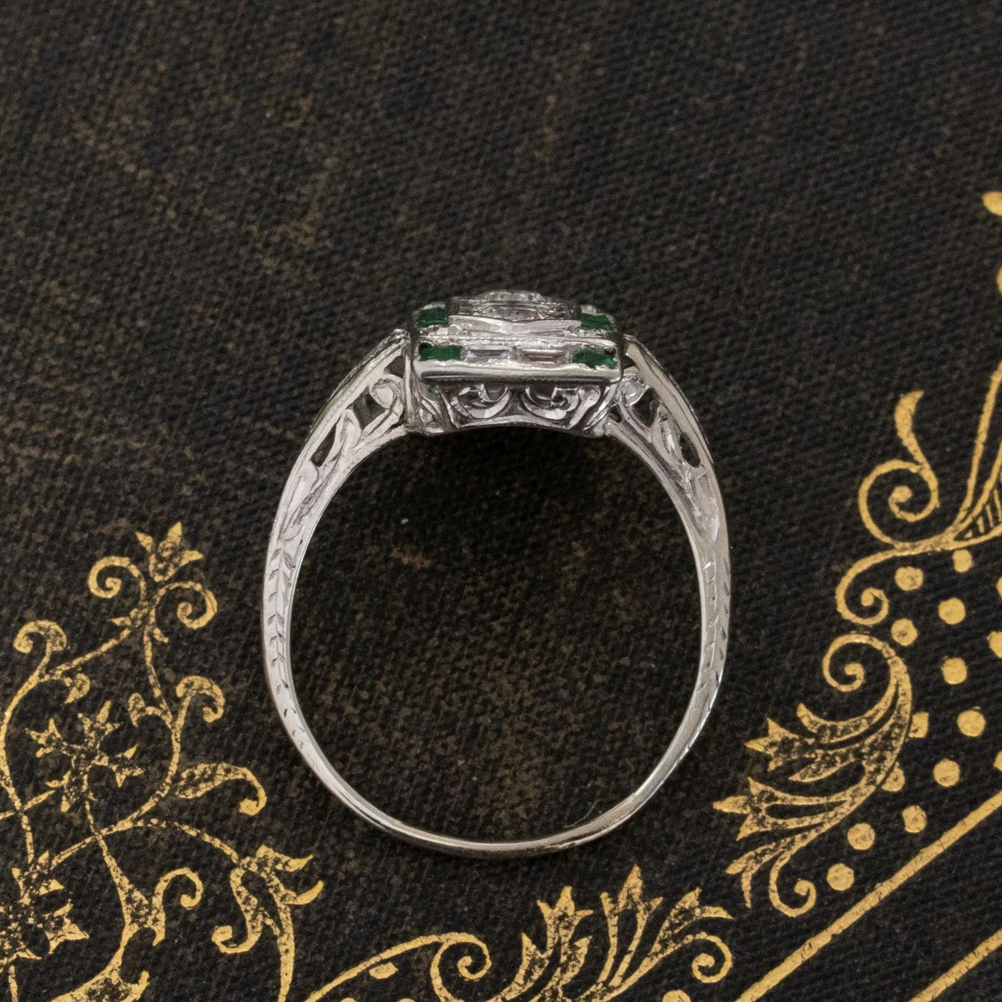 1.15ctw Art Deco Diamond & Emerald Dinner Ring