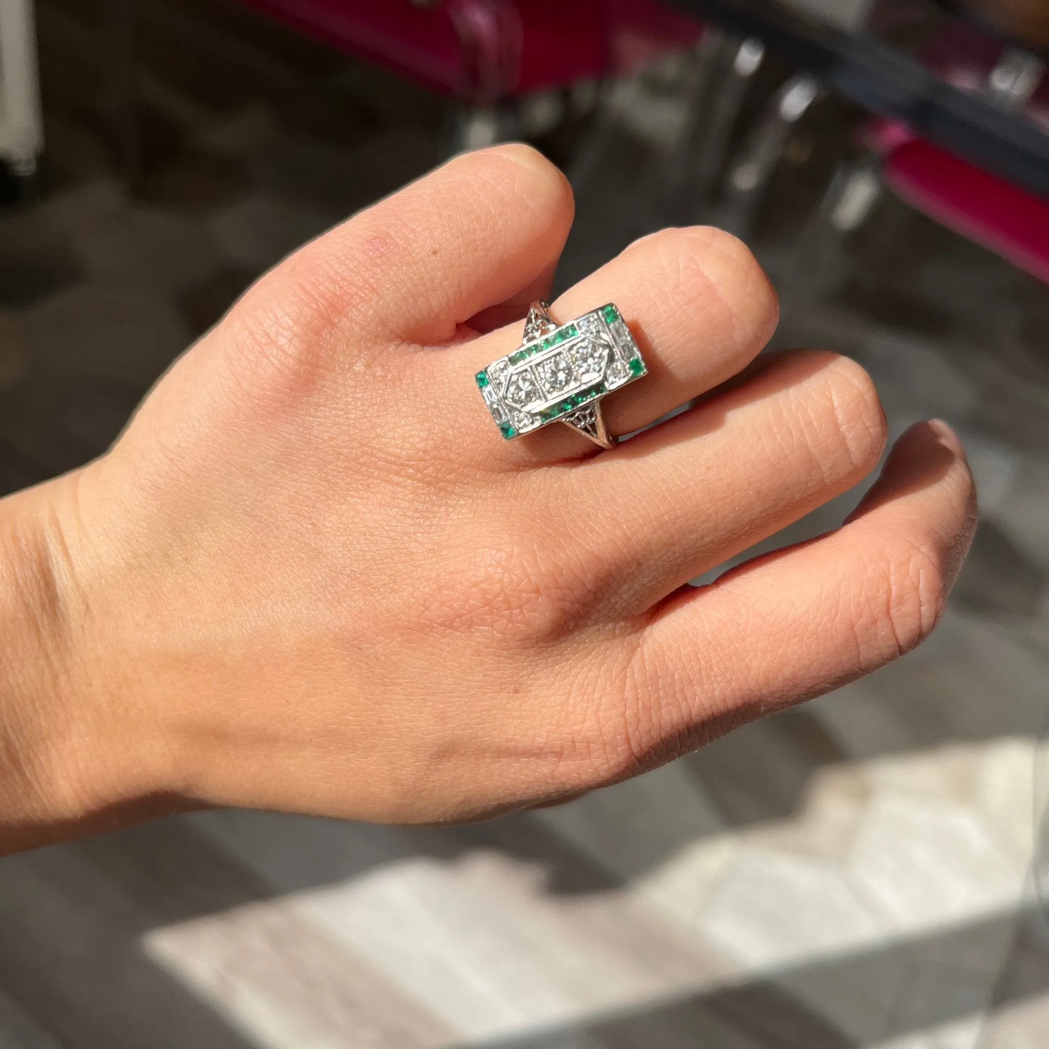 1.15ctw Art Deco Diamond & Emerald Dinner Ring