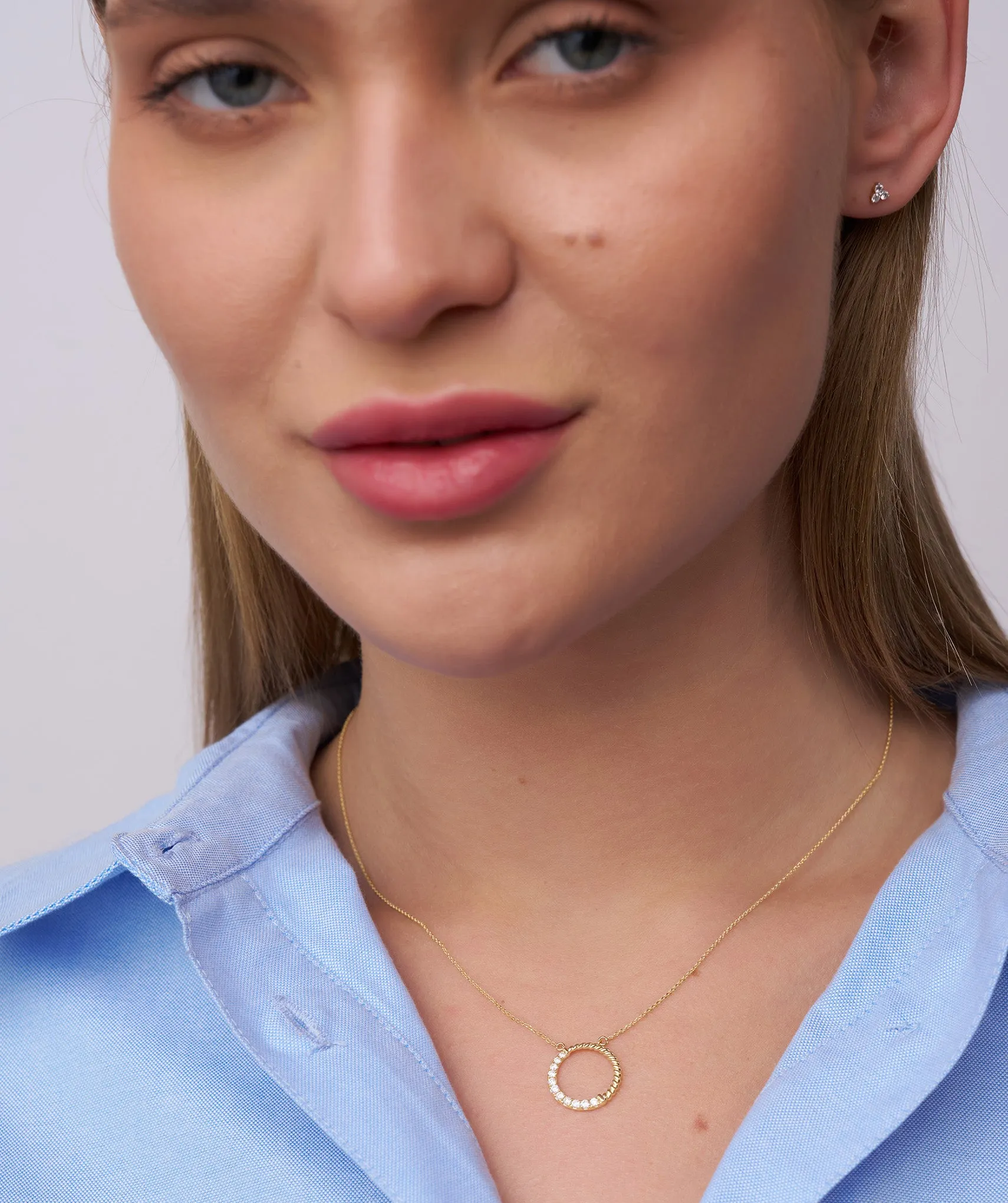 14K Gold & Diamond Circle Pendant