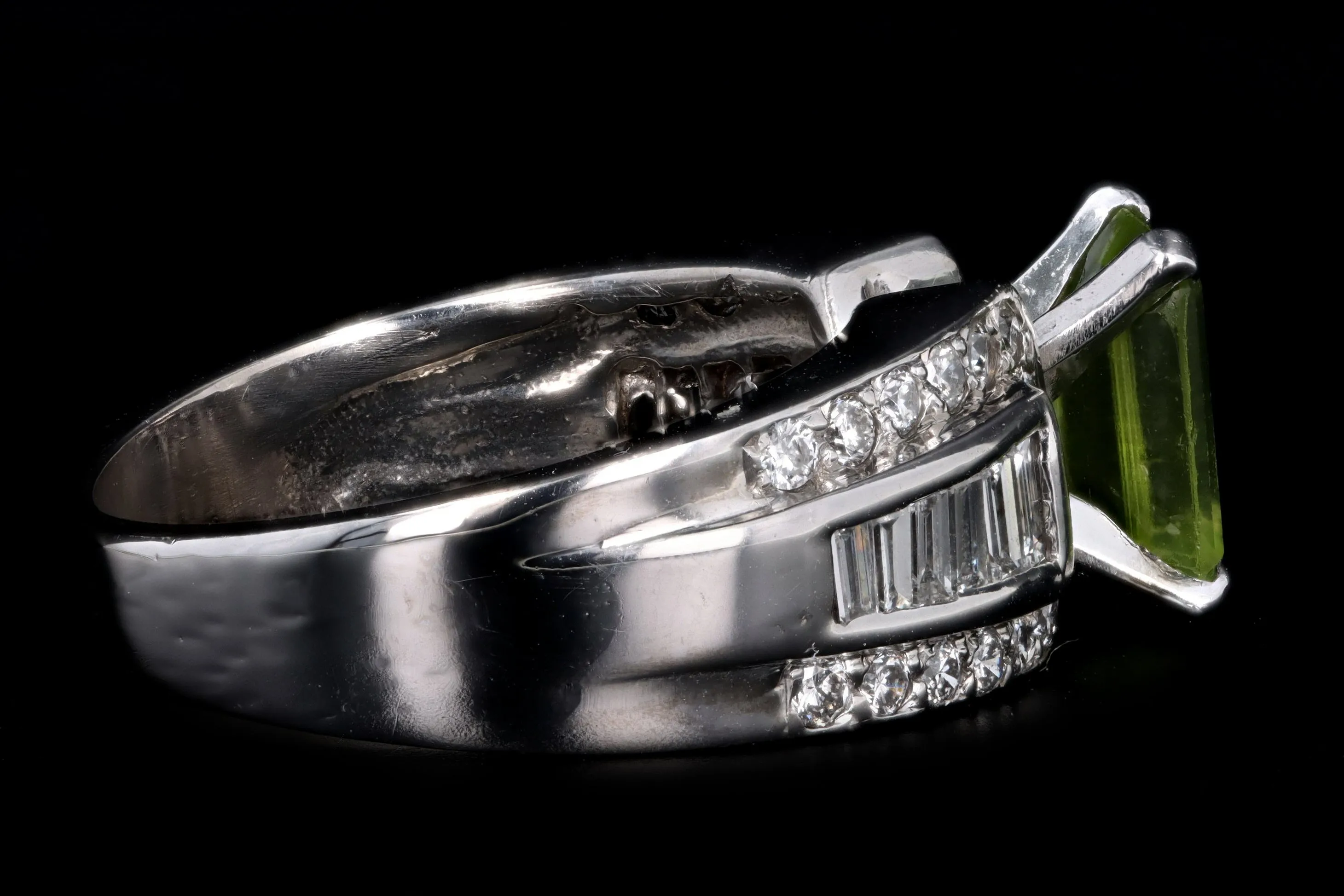 14K White Gold 1.35 Carat Emerald Cut Peridot & Diamond Ring