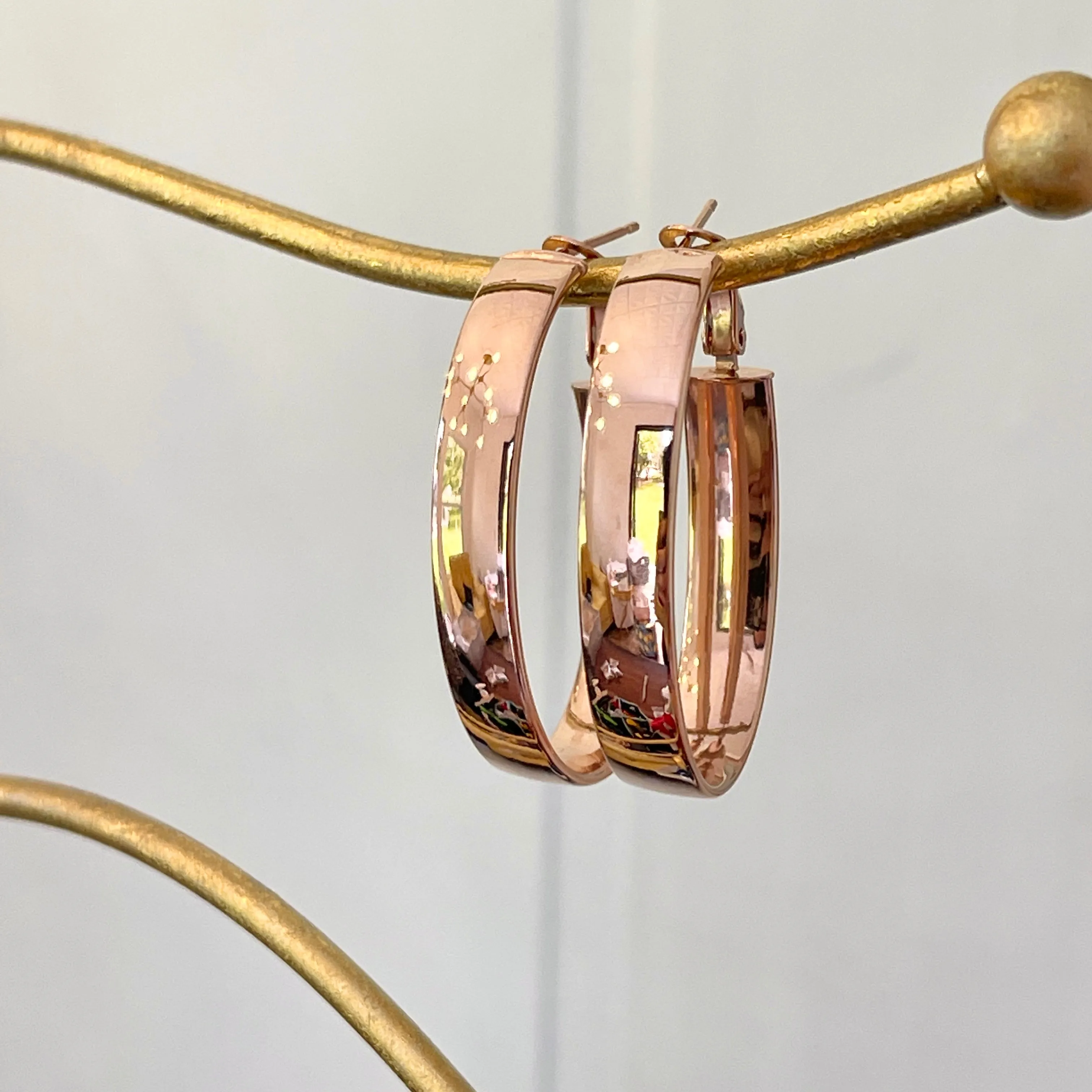 14KT Rose Gold 7mm Wide Oval Omega Hoop Earrings 39mm