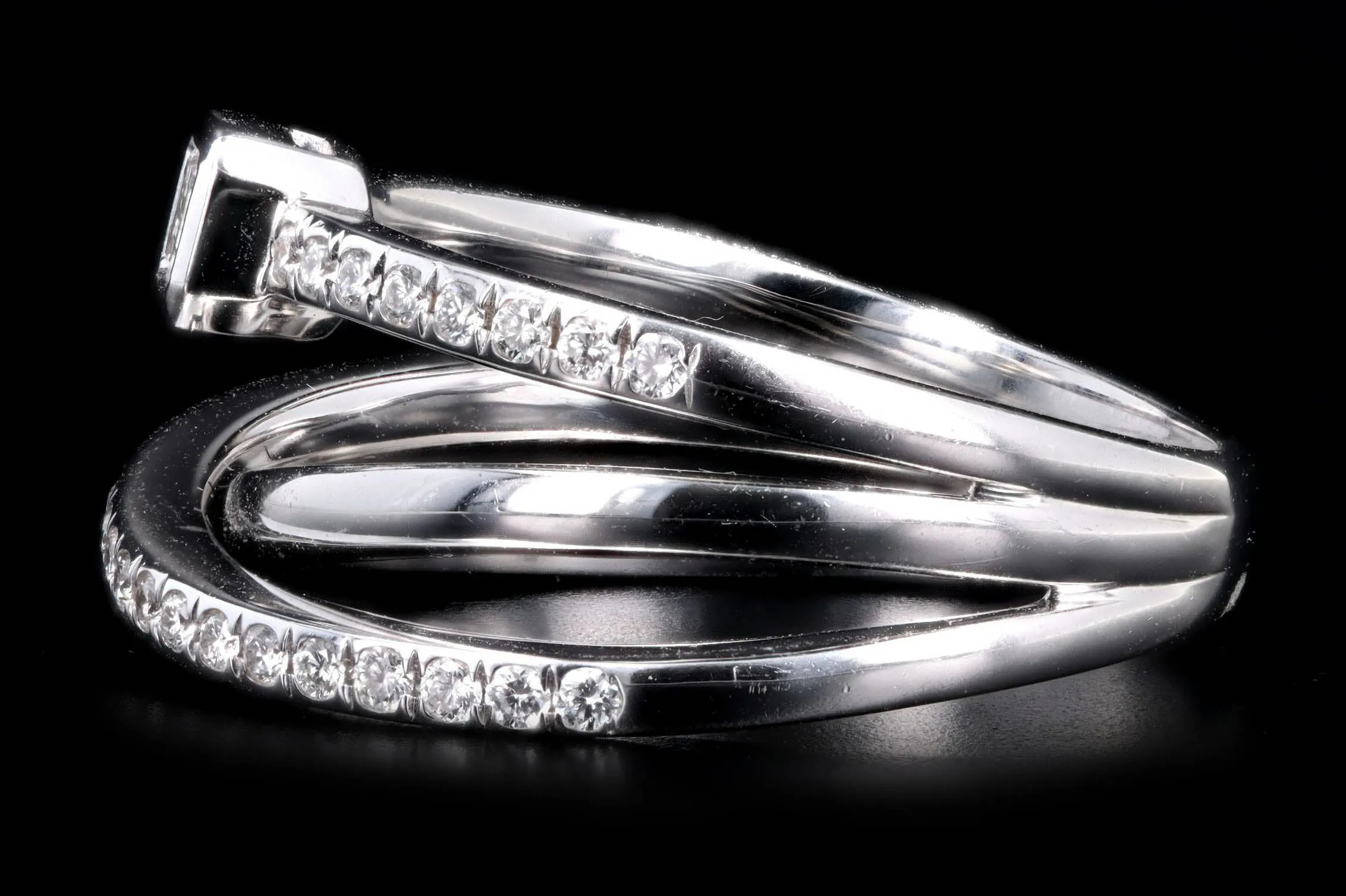18K White Gold 0.42 Carat Total Weight Diamond Baguette Crisscross Ring