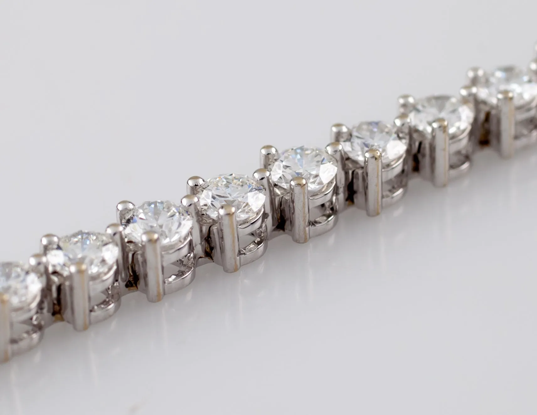 18k White Gold Diamond Tennis Bracelet TDW = 7.00 cts G Color VS Clarity 6.75"