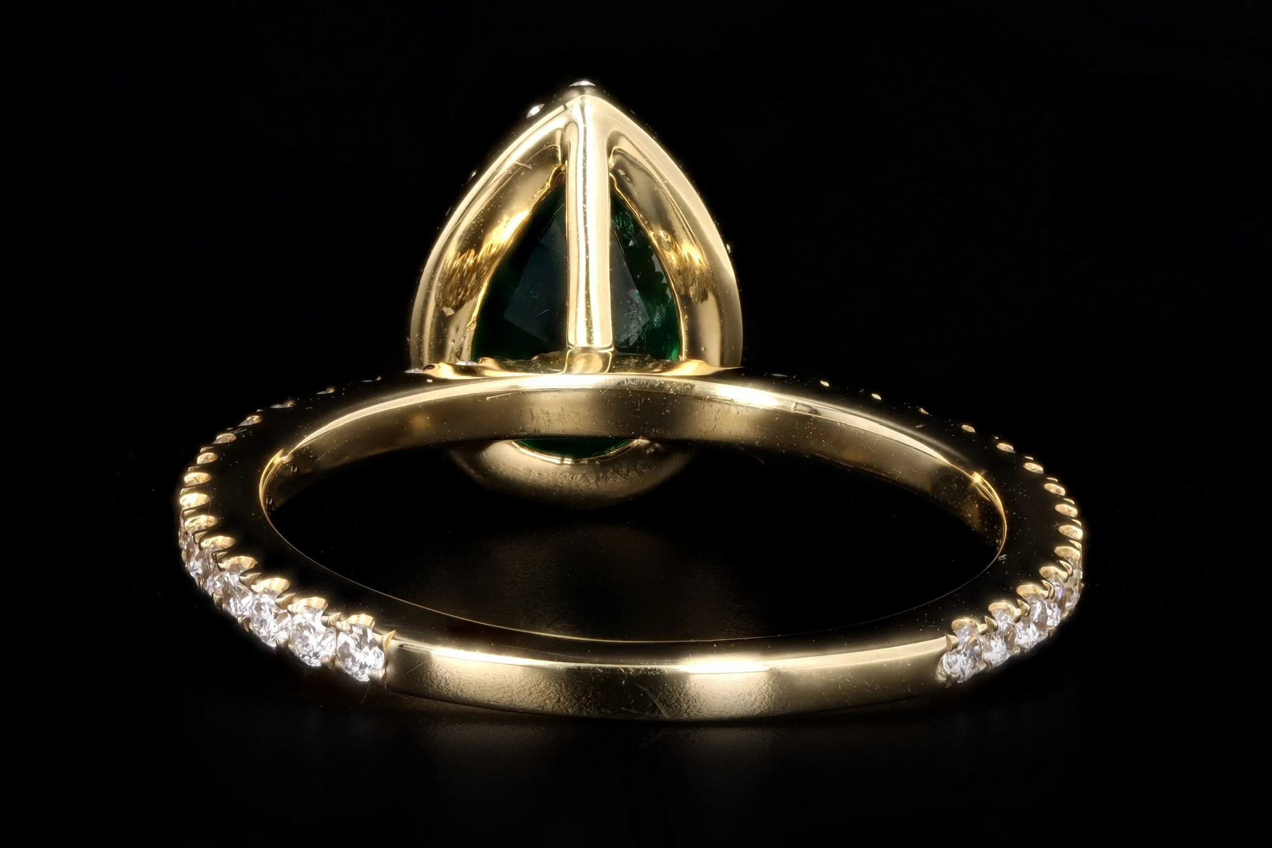 18K Yellow Gold 1.07 Carat Pear Cut Natural Emerald & Diamond Halo Ring