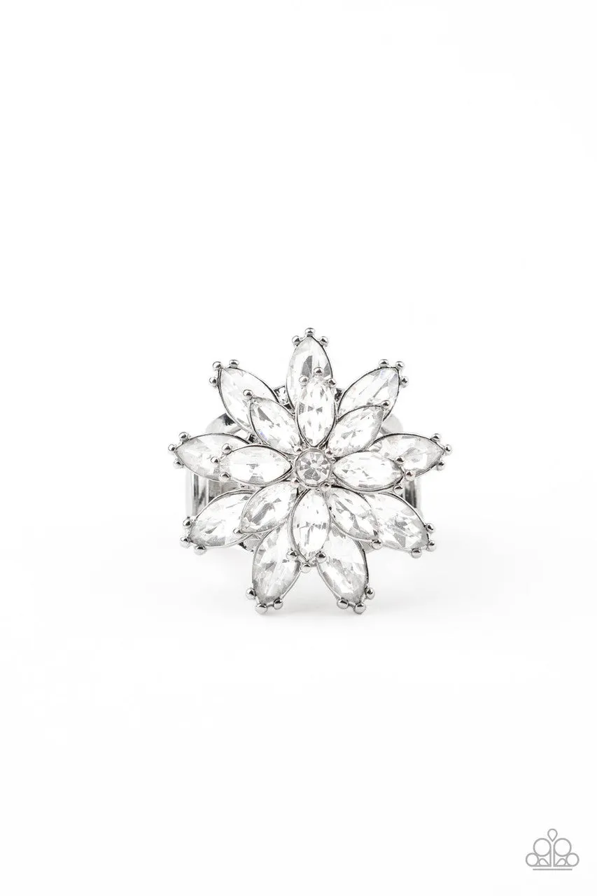 Am I GLEAMing? White Paparazzi Ring