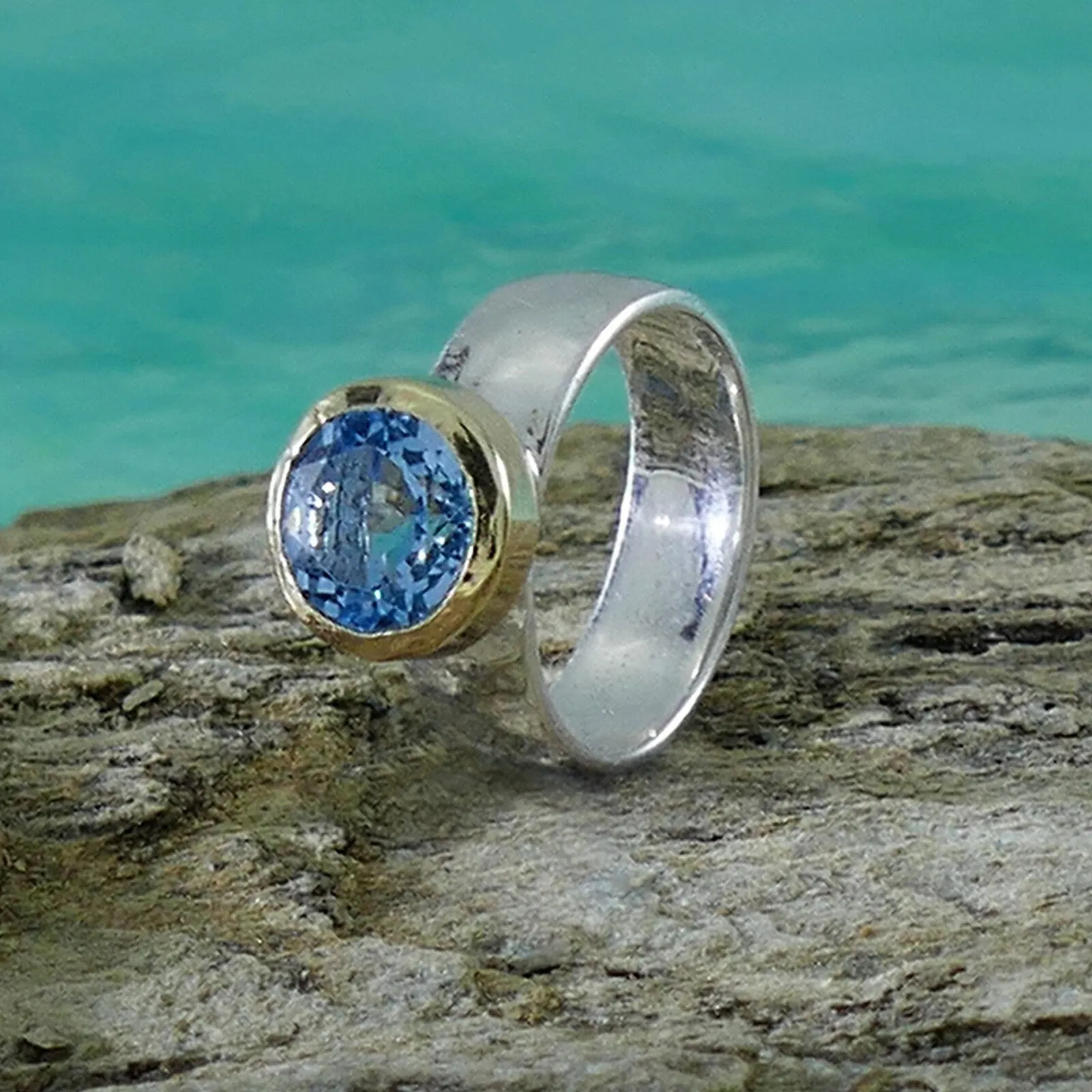 Blue Topaz Mixed Metal Ring 4.5 Carat Natural Blue Topaz Gemstone Two Tone Solid 9k Yellow Gold & 925 Sterling Silver Solitaire Ring Setting
