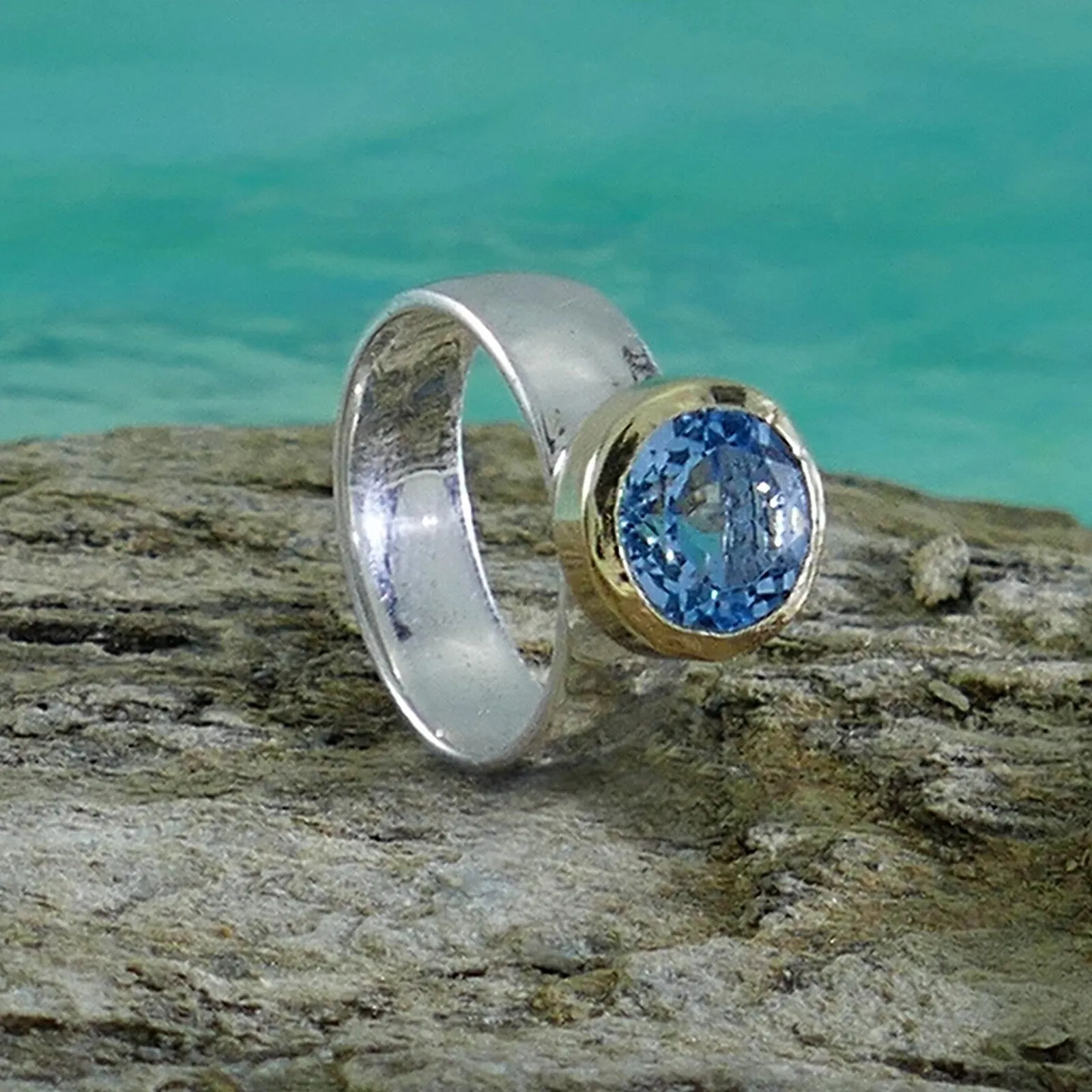 Blue Topaz Mixed Metal Ring 4.5 Carat Natural Blue Topaz Gemstone Two Tone Solid 9k Yellow Gold & 925 Sterling Silver Solitaire Ring Setting