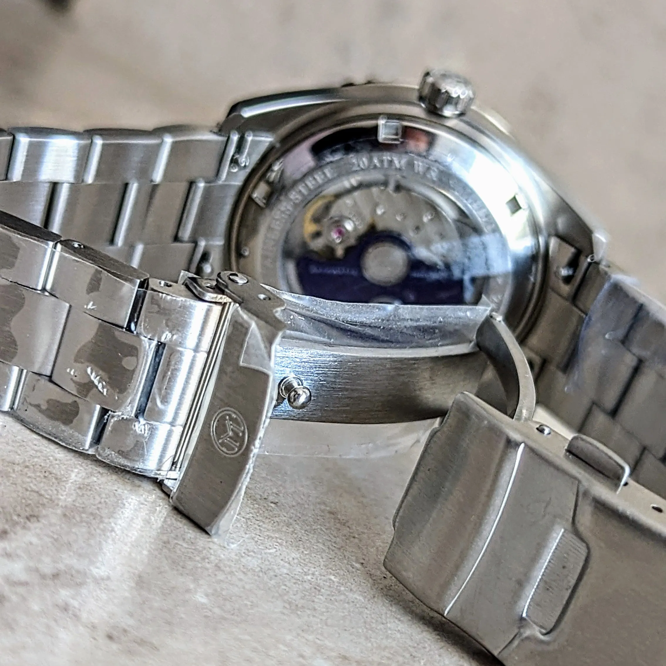Brand-New! MELBOURNE Chelsea Automatic Watch 200M Dive Wristwatch - Display Back