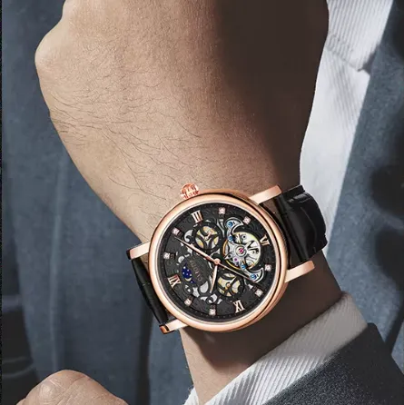 BUSINESS LEATHER BRACELET | Elegant Time Measurement