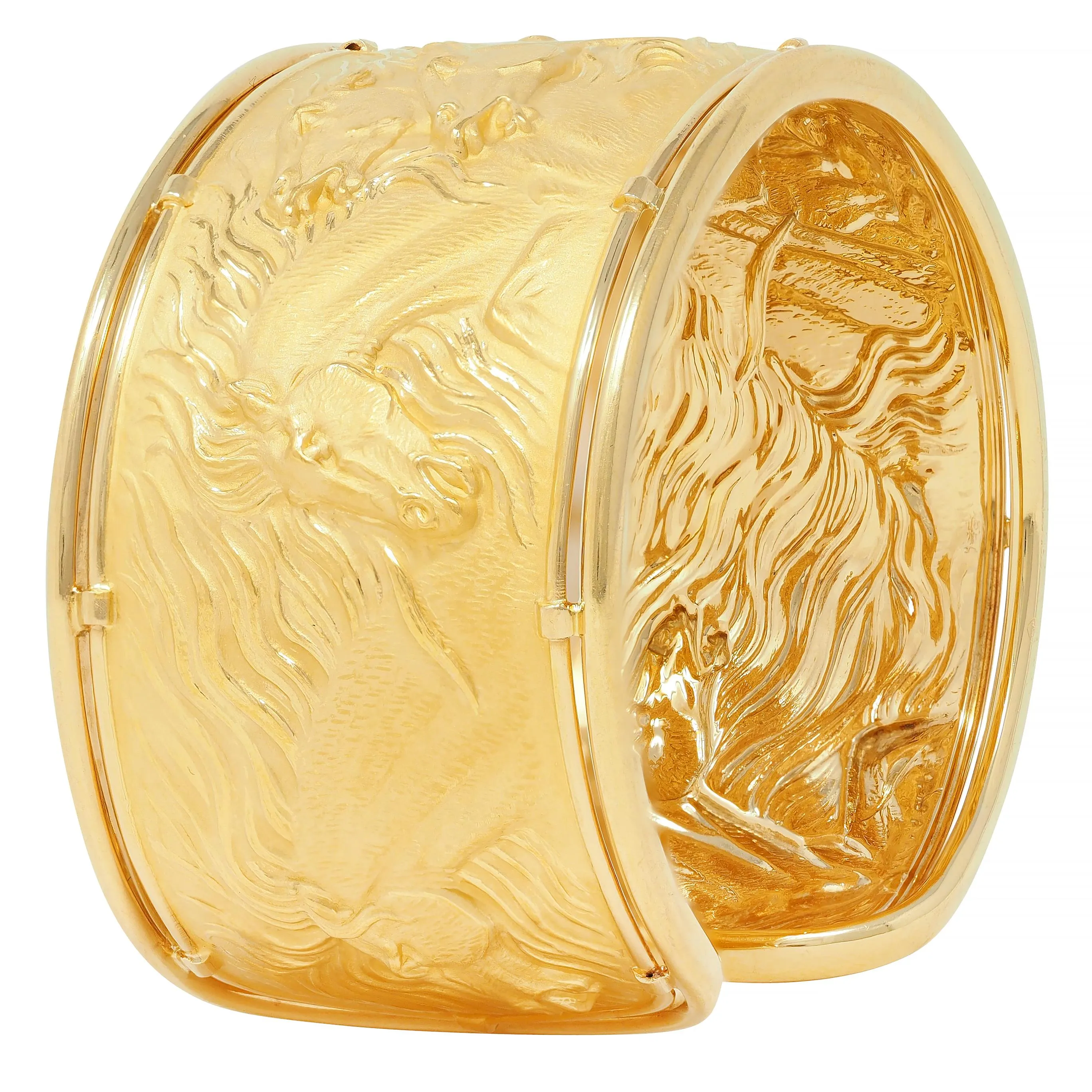 Carrera Y Carrera 1980's 18 Karat Yellow Gold Ecuestre Horse Vintage Cuff Bracelet