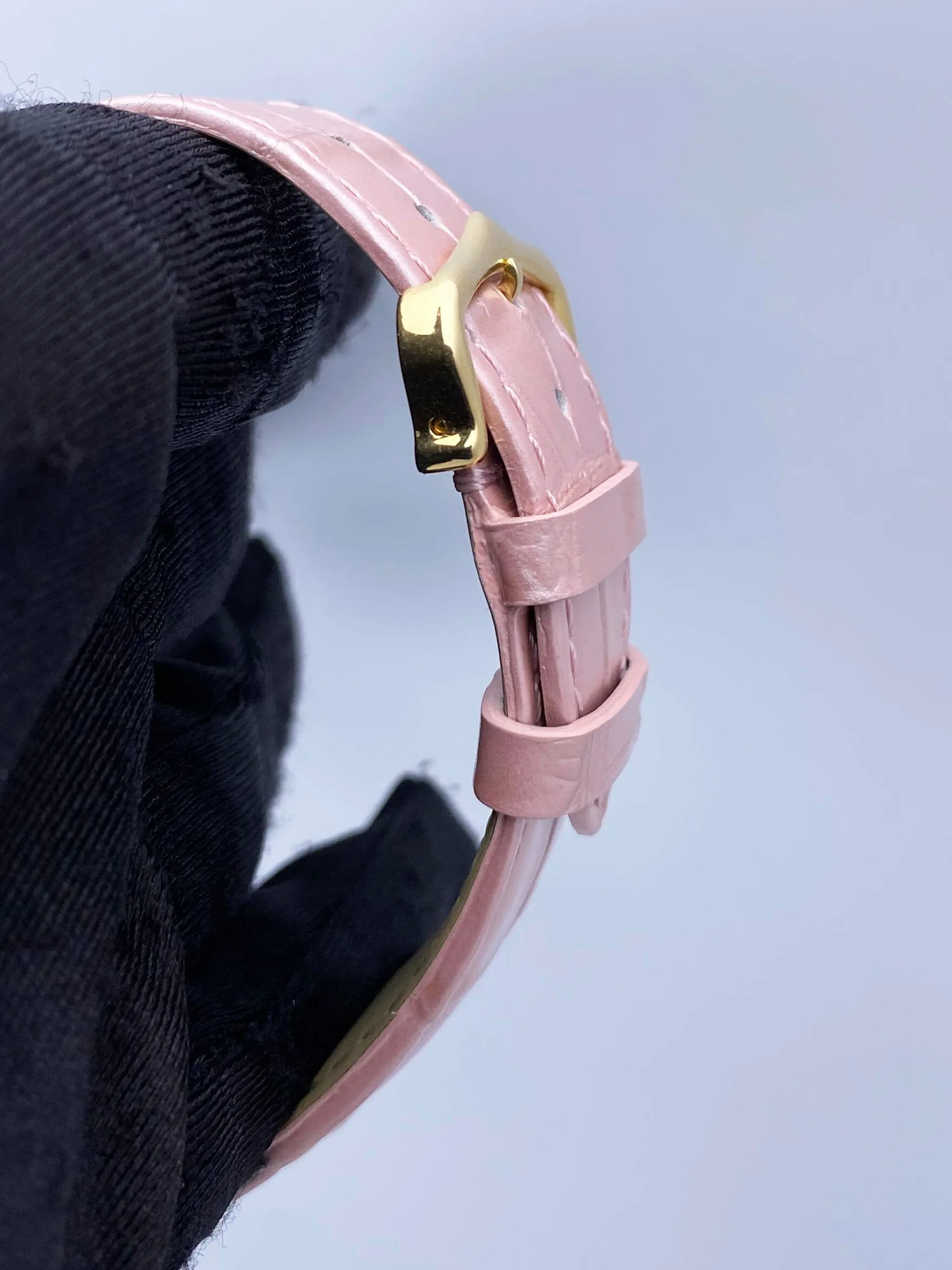 Cartier Tank Solo W1018855 Large Size 18K Yellow Gold Ladies Watch