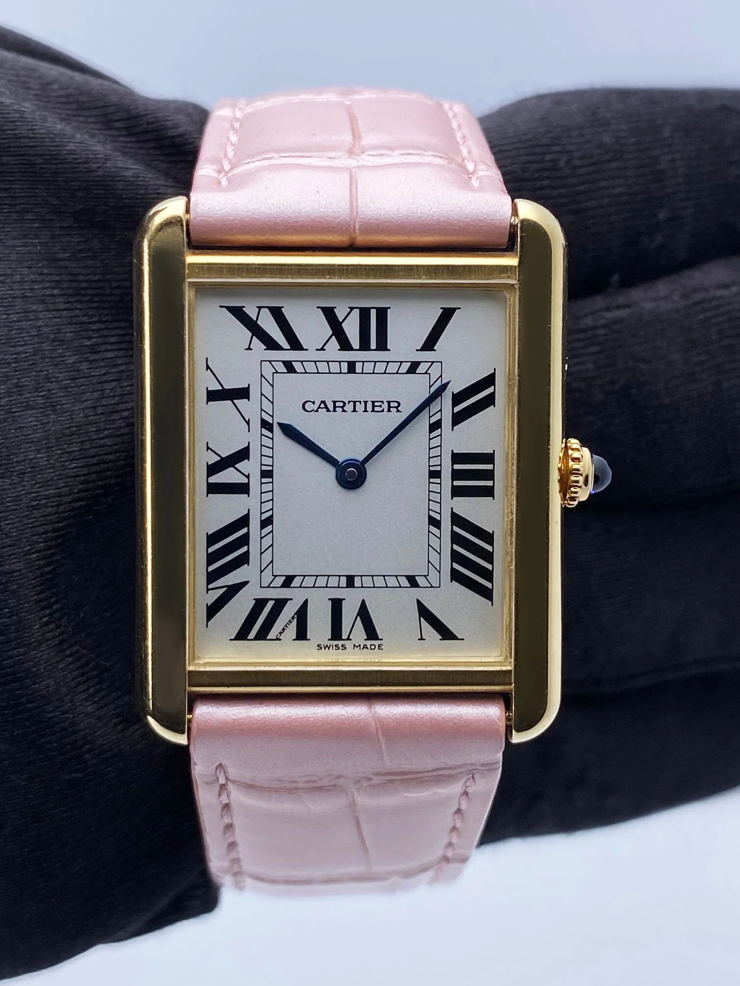 Cartier Tank Solo W1018855 Large Size 18K Yellow Gold Ladies Watch