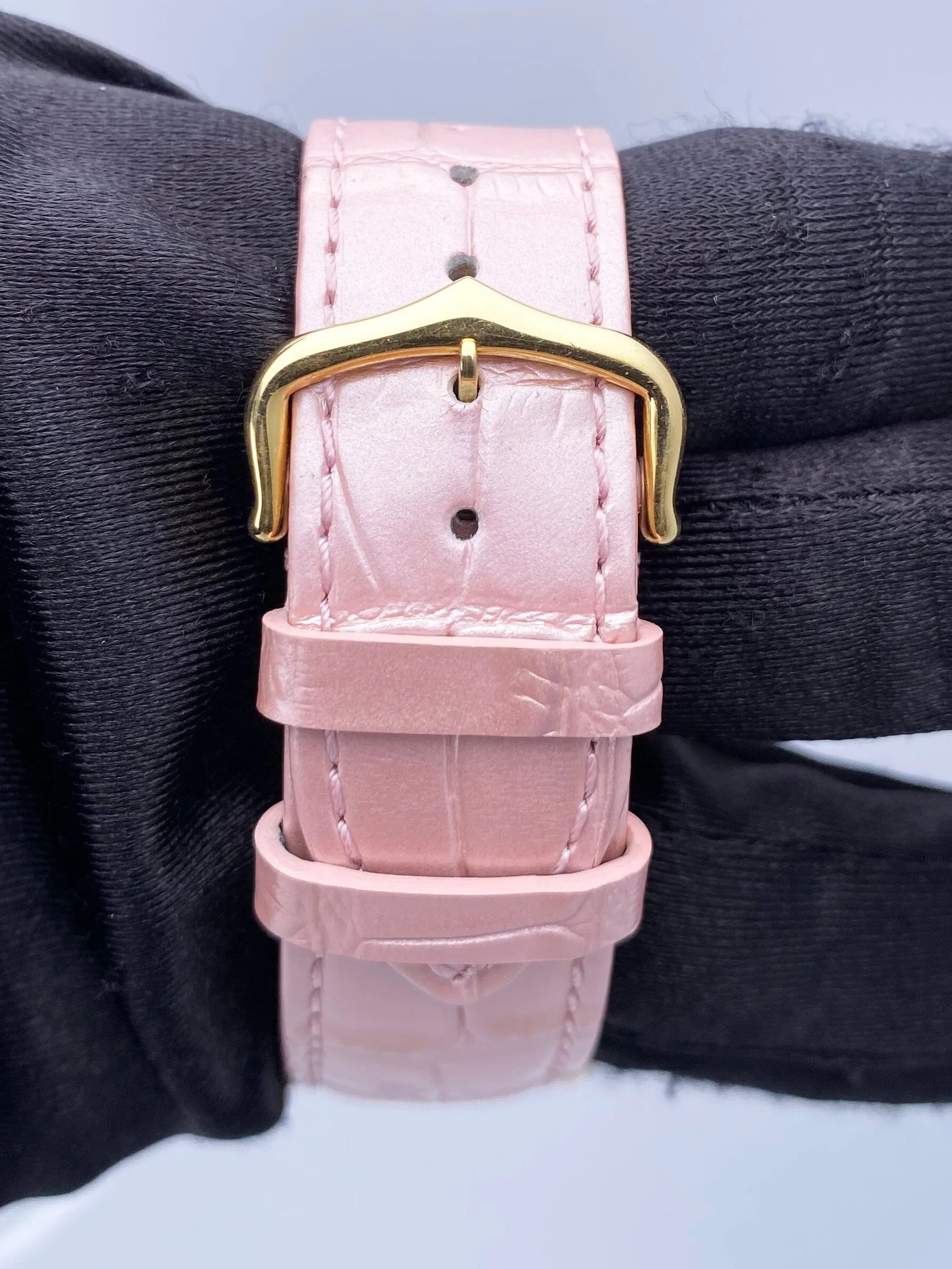 Cartier Tank Solo W1018855 Large Size 18K Yellow Gold Ladies Watch