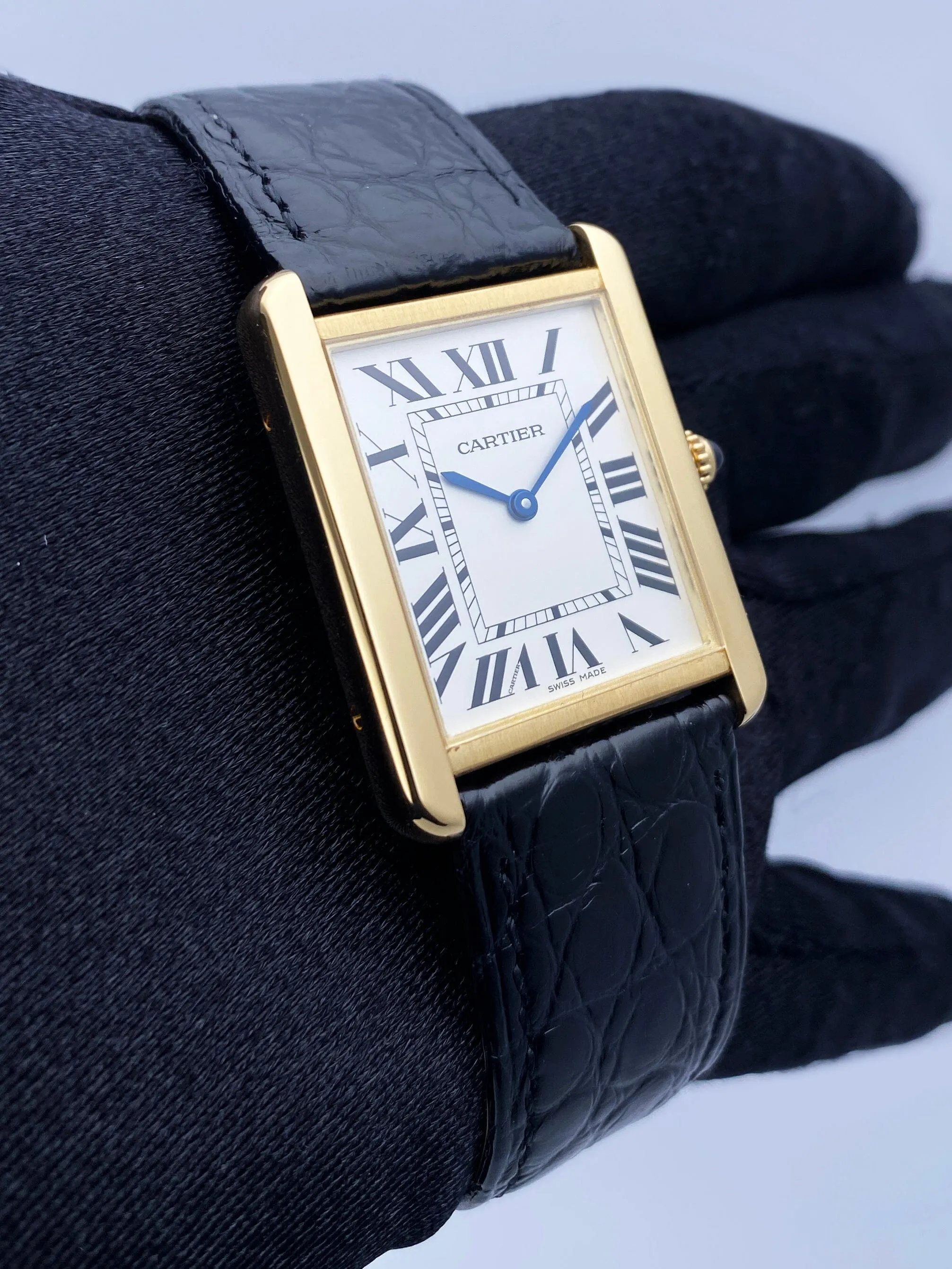 Cartier Tank Solo W5200004 Large Size 18K Yellow Gold Mens Watch Box Papers