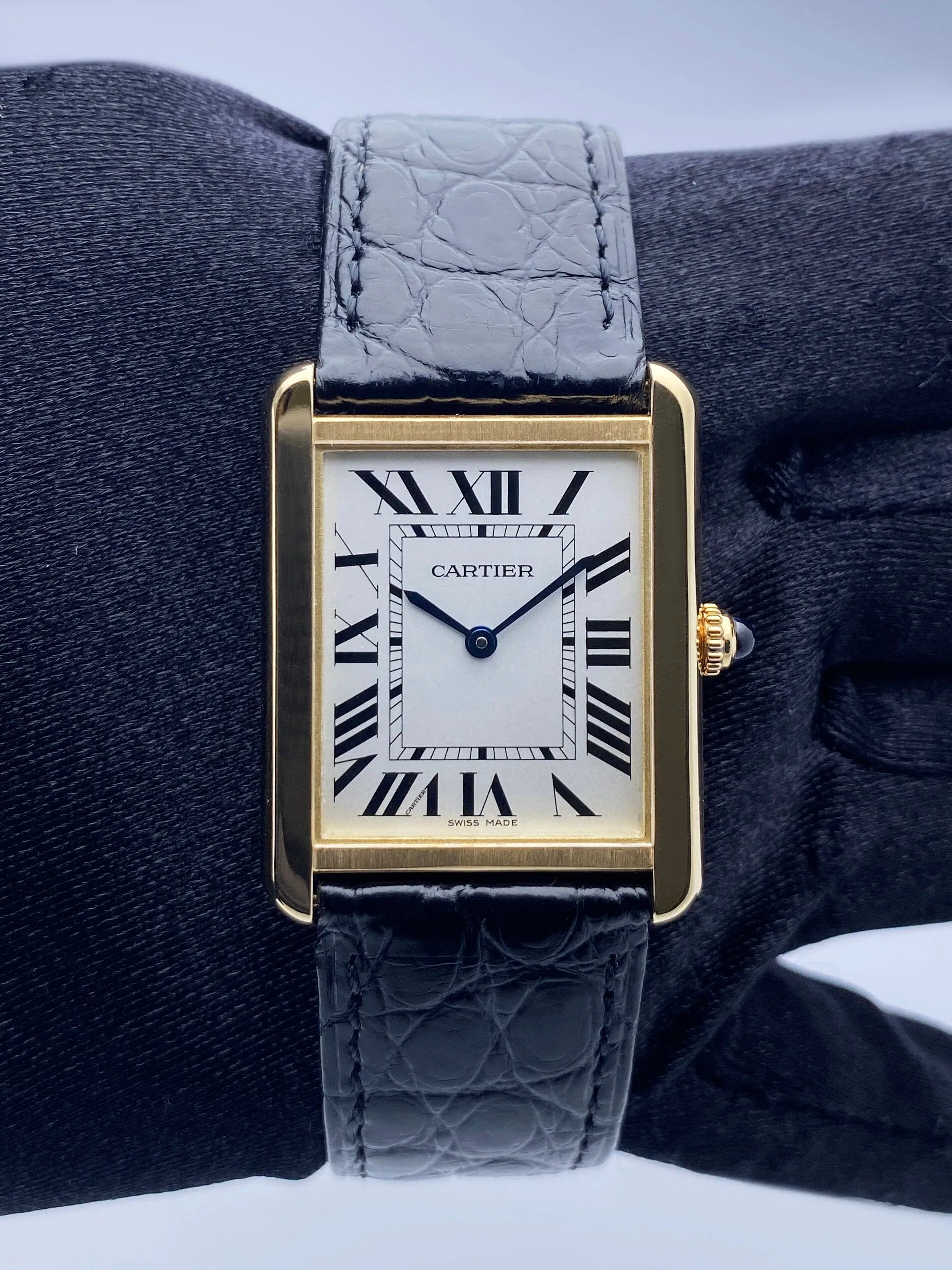 Cartier Tank Solo W5200004 Large Size 18K Yellow Gold Mens Watch Box Papers