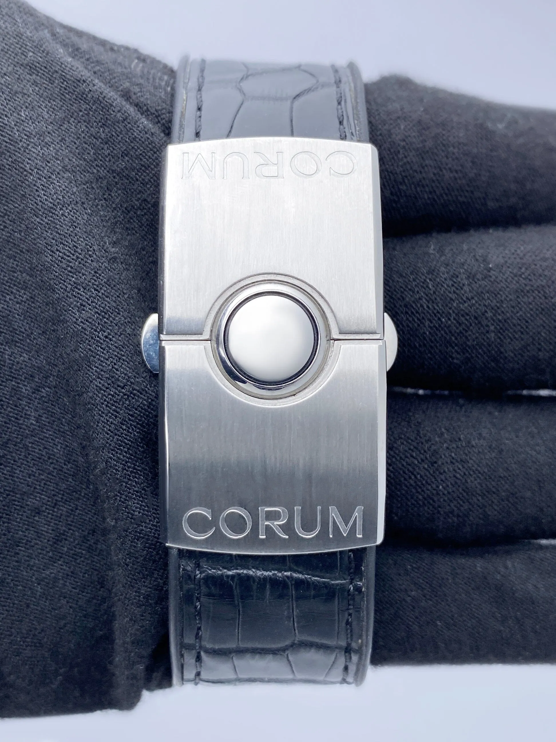 Corum Bubble Royal Flush 082.170.20/0F01 Special Edition Mens Watch