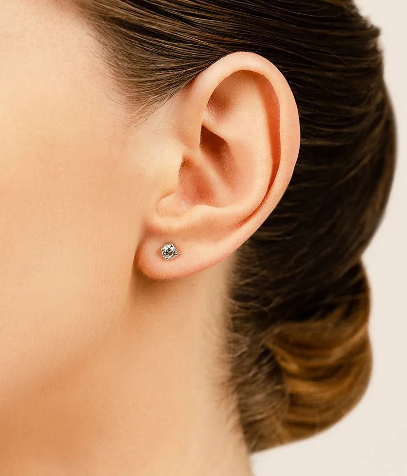 Cushion Cut Diamond Diamond Studs with 1.00 ct.(finished) 4.5mm