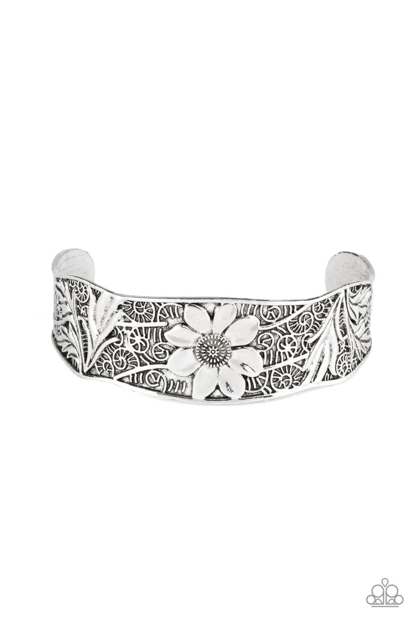 Daisy Paradise Silver Paparazzi Bracelet