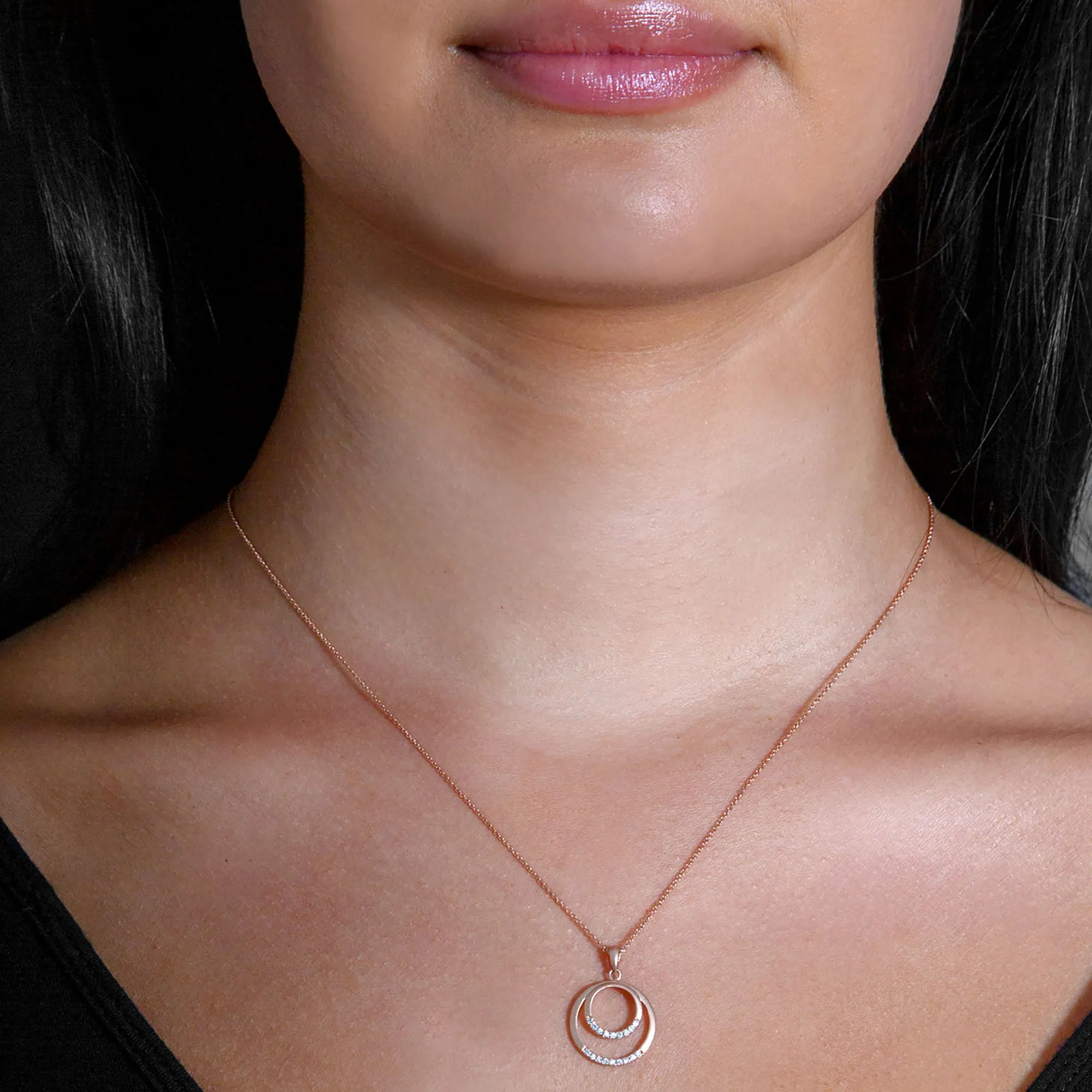 Double Circle 0.10 ctw Diamond Necklace Pendant
