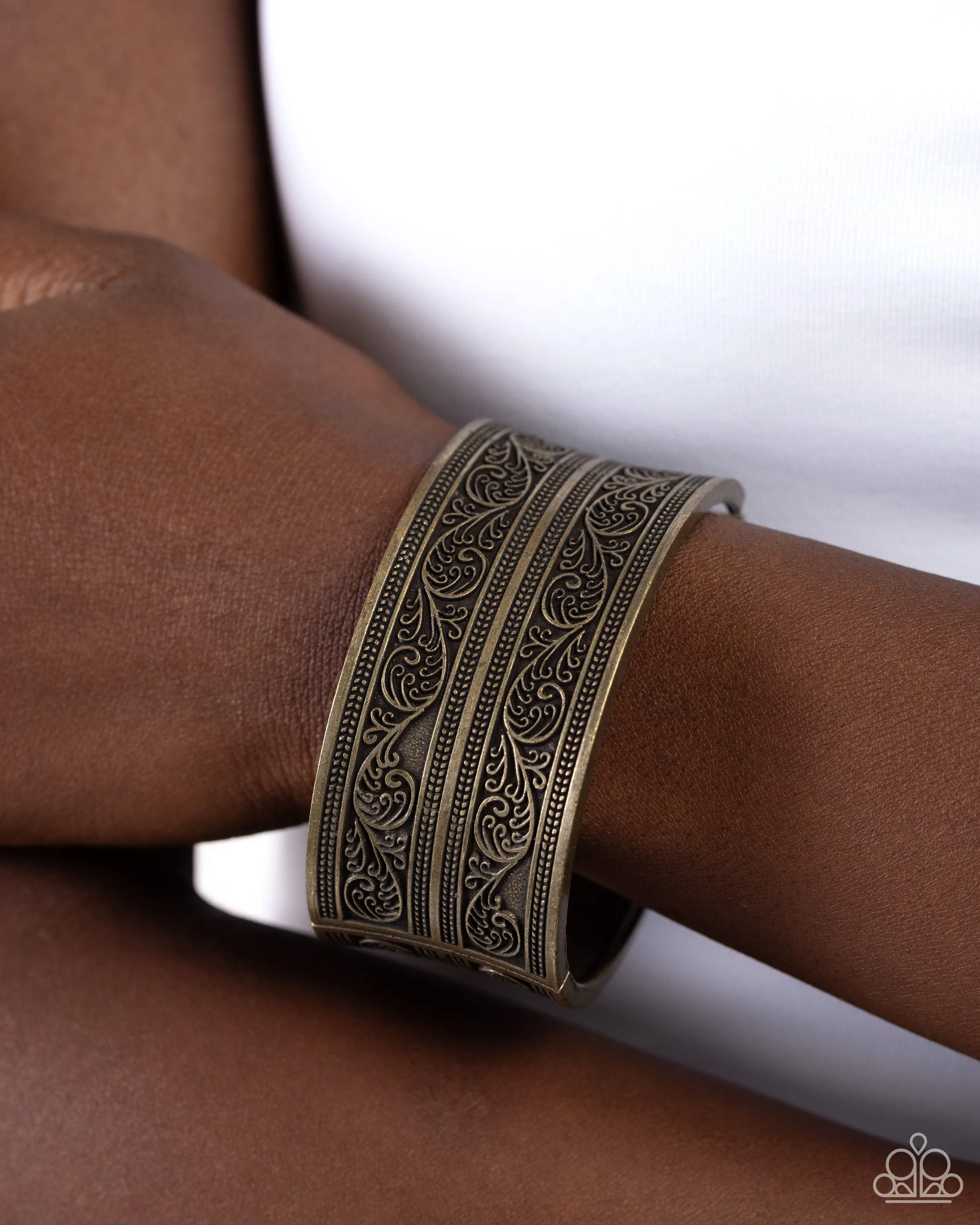 Eclectic European - Brass - Paisley Pattern Paparazzi Hinge Bracelet