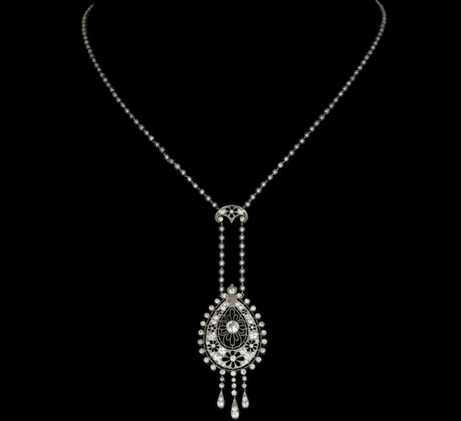Edwardian Platinum 1.5 Carat European Diamond and Natural Pearl Necklace
