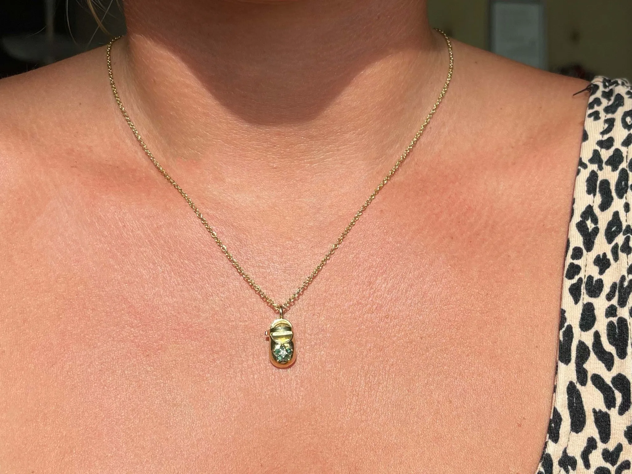 Emerald Diamond Flower Shoe Pendant Necklace Solid 14K Yellow Gold