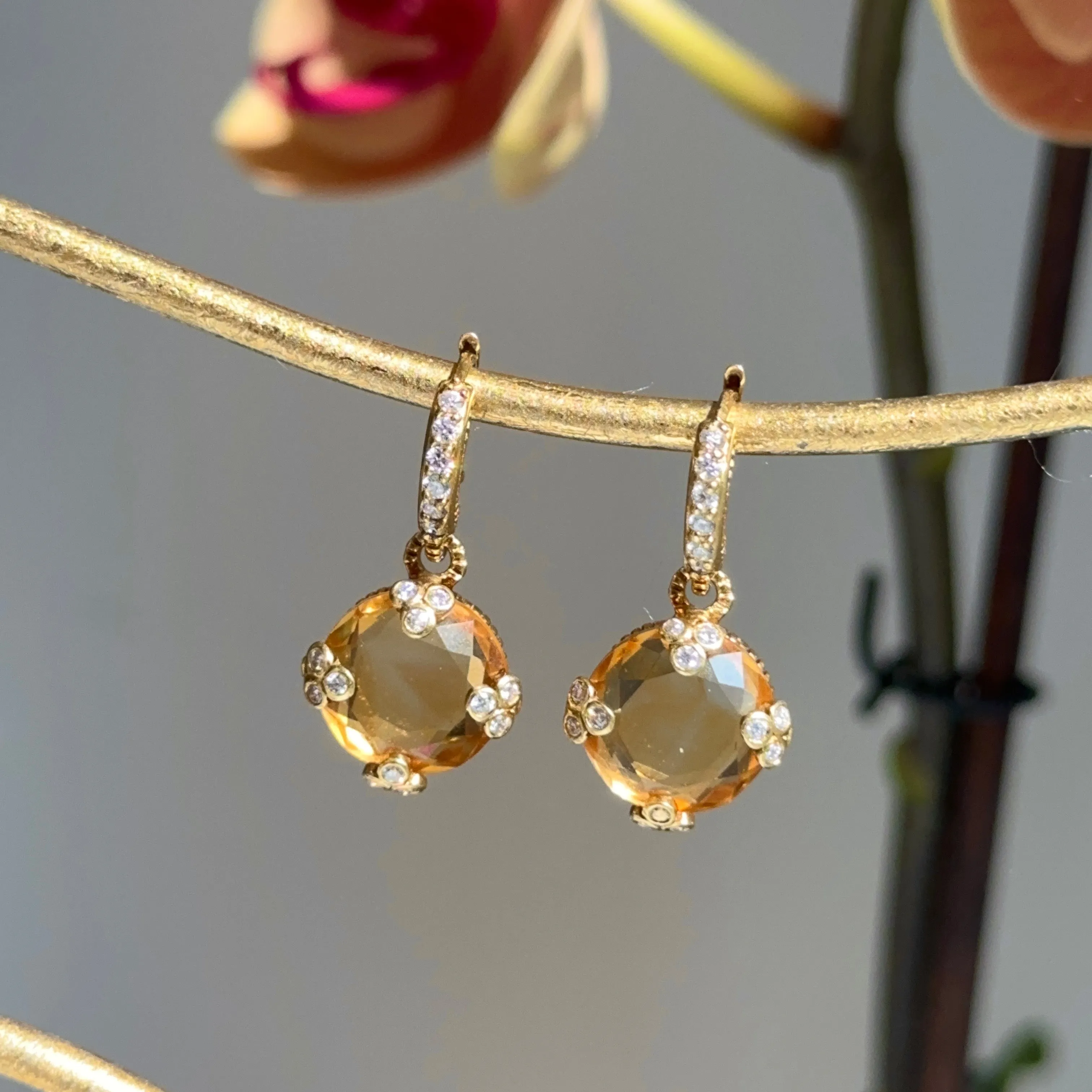 Estate 18KT Yellow Gold Checkerboard Citrine   Diamond Huggie Hoop Charm Earrings