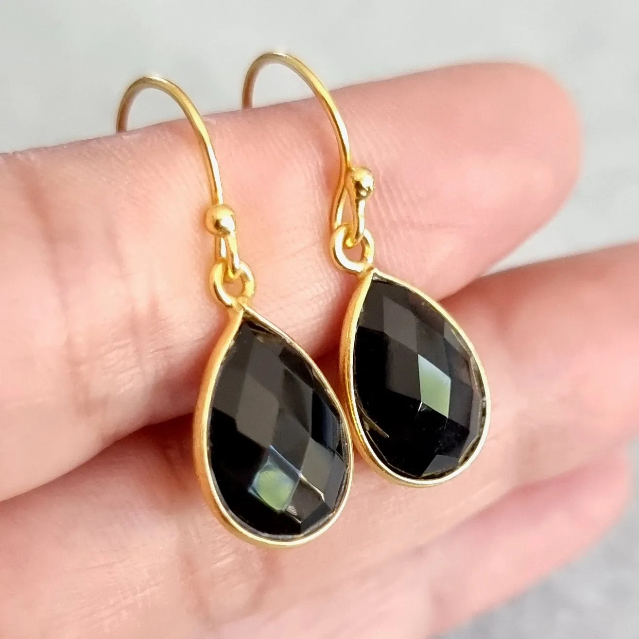 Gold Plated Briolette Teardrop Black Onyx 925 Silver Earrings, E16O