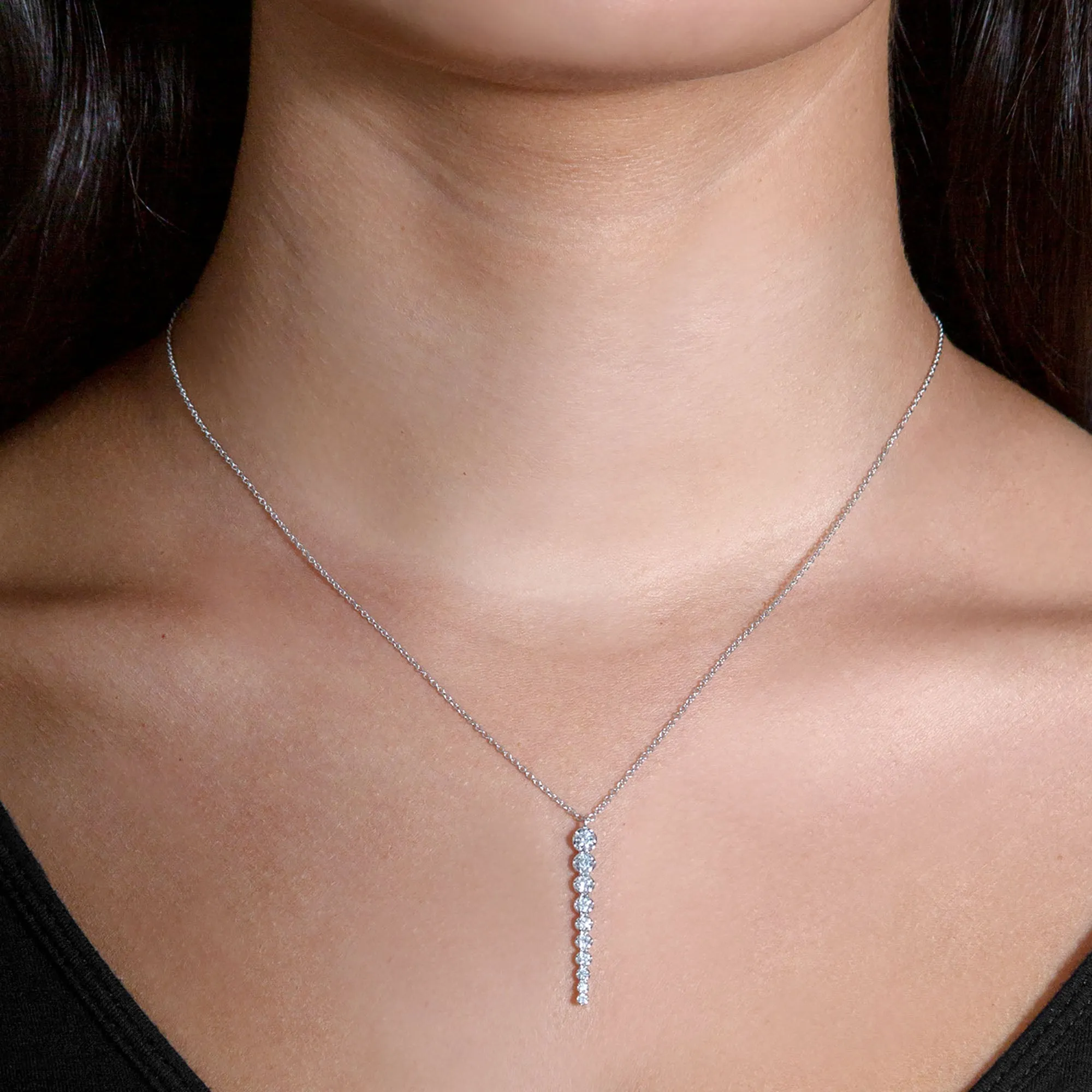 Graduated 0.35 ctw Diamond Journey Necklace Pendant