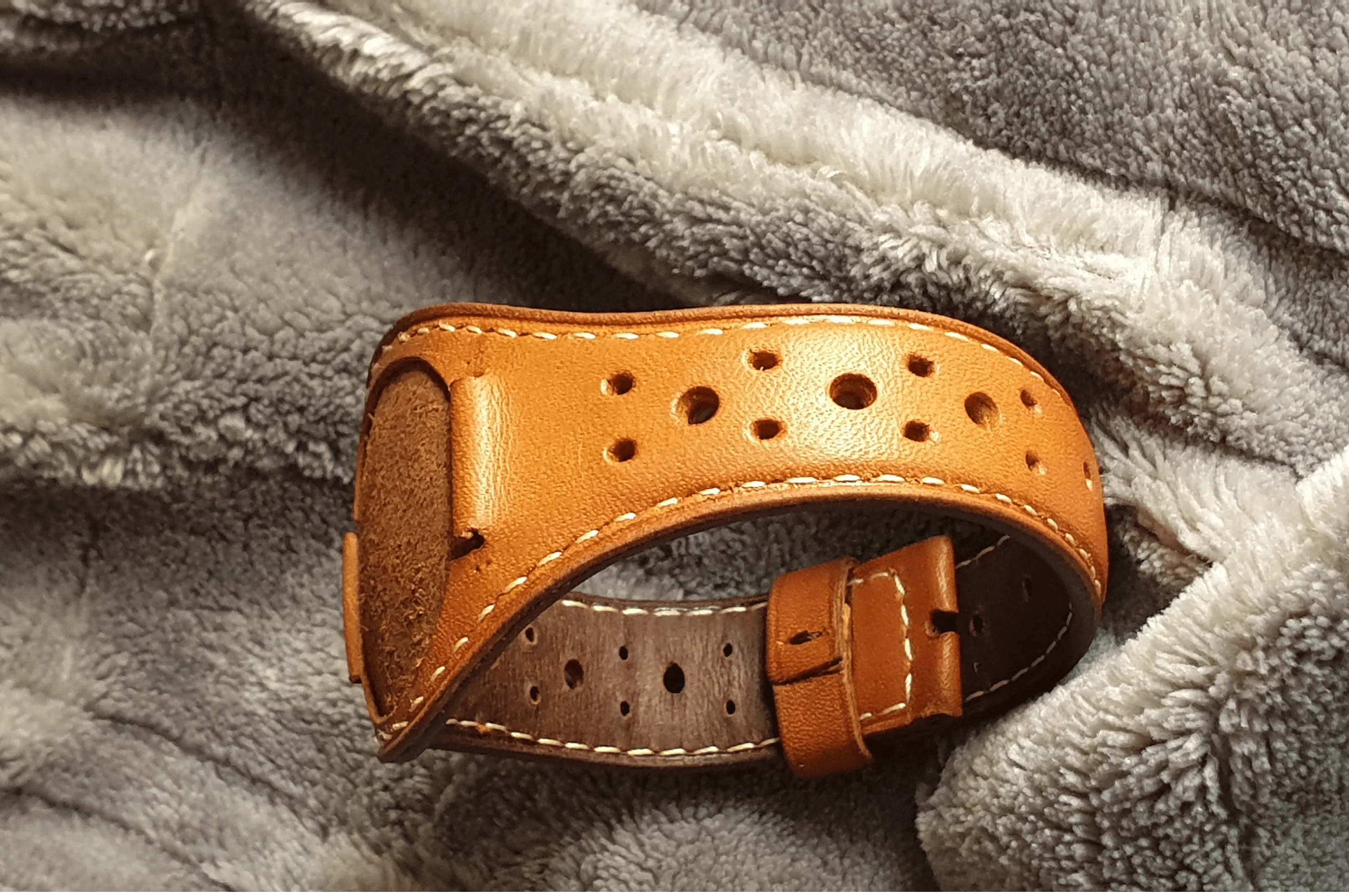 Handmade bund rally leather strap