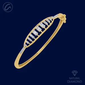 Mesmerizing Striped Diamond   18k Gold Bangle Bracelet