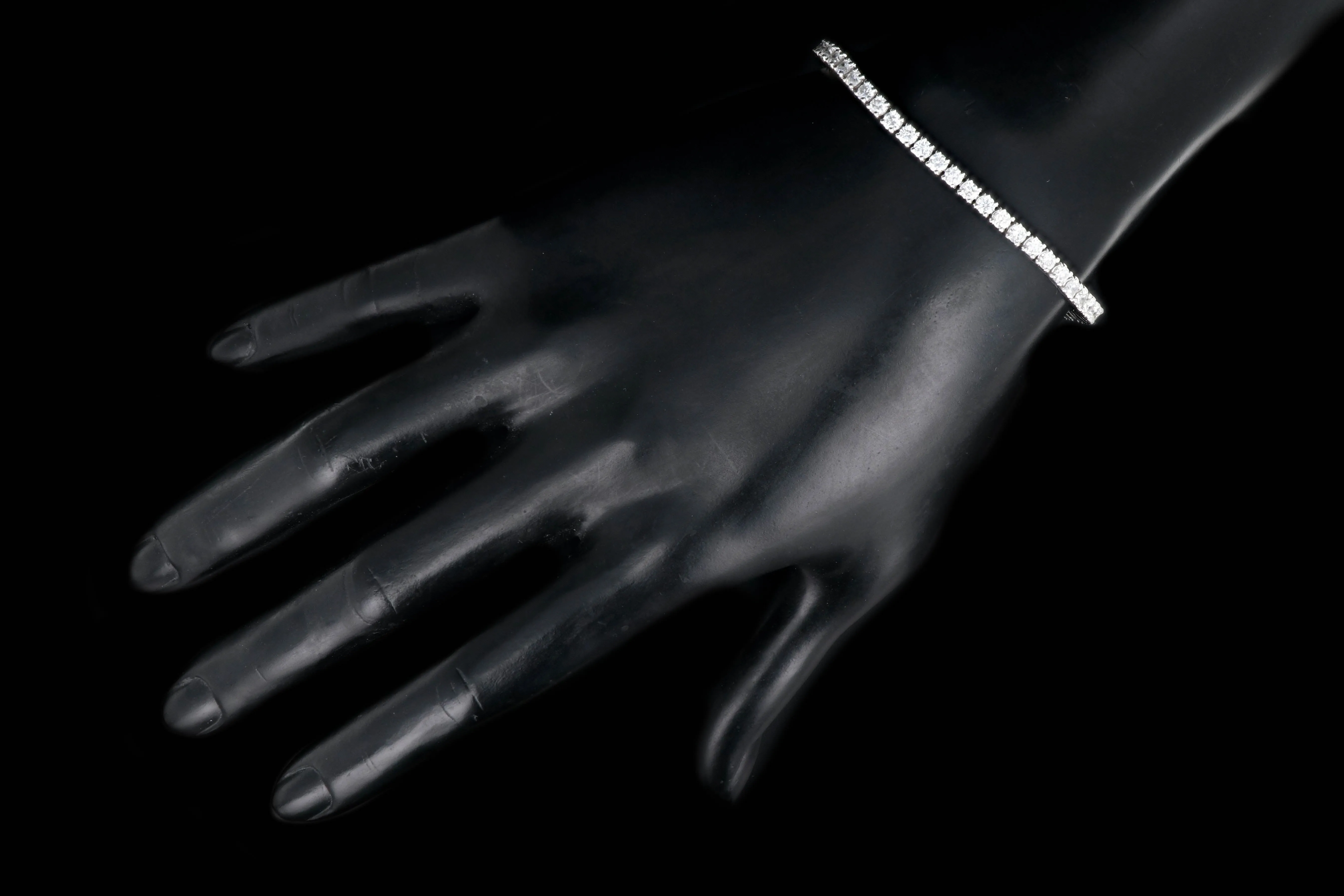 Modern 14K White Gold 5.5 Carat Diamond Tennis Bracelet 7.5"