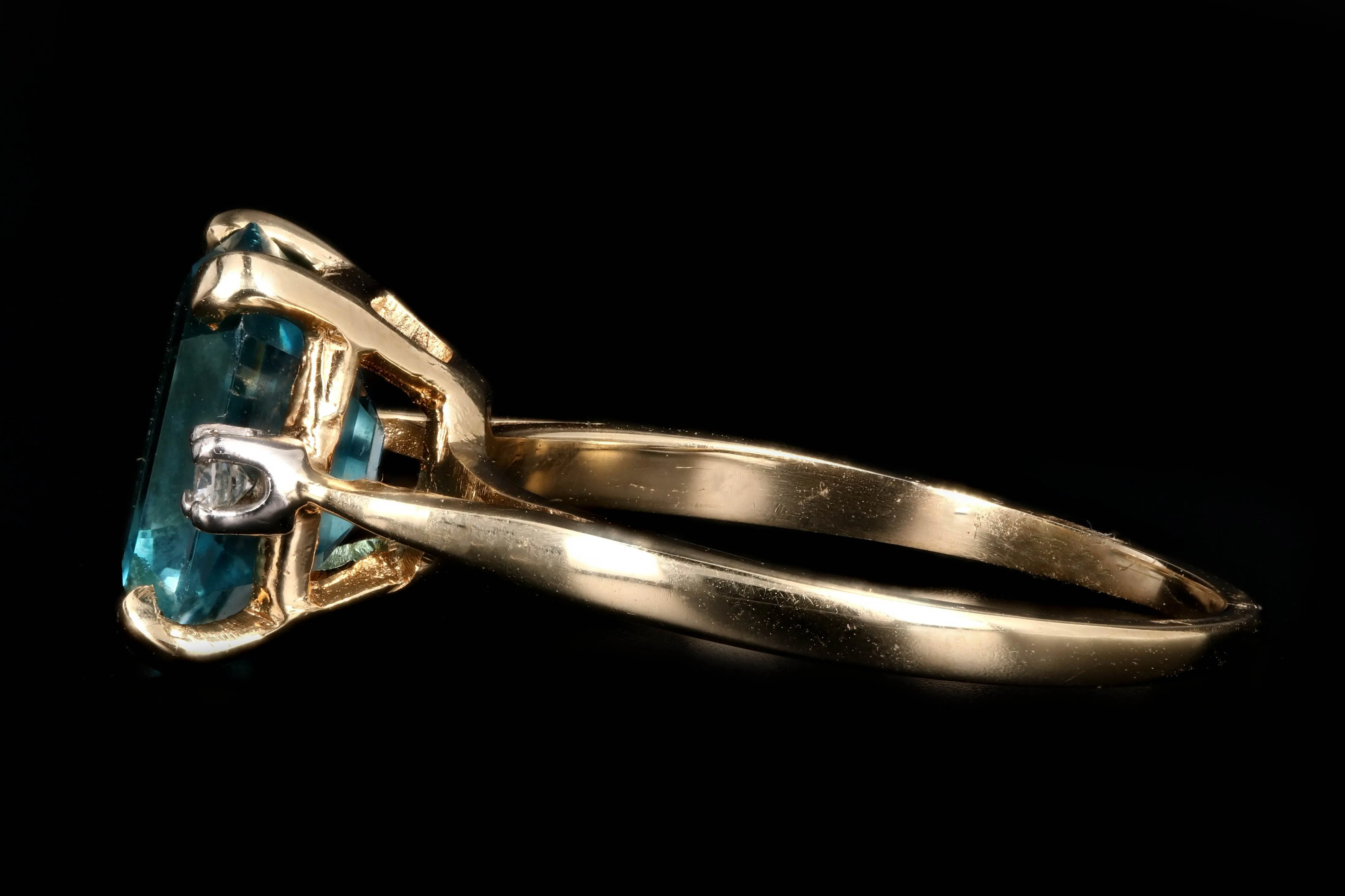 Modern 14K Yellow Gold 5 CT Emerald Cut Blue Zircon and Diamond Ring