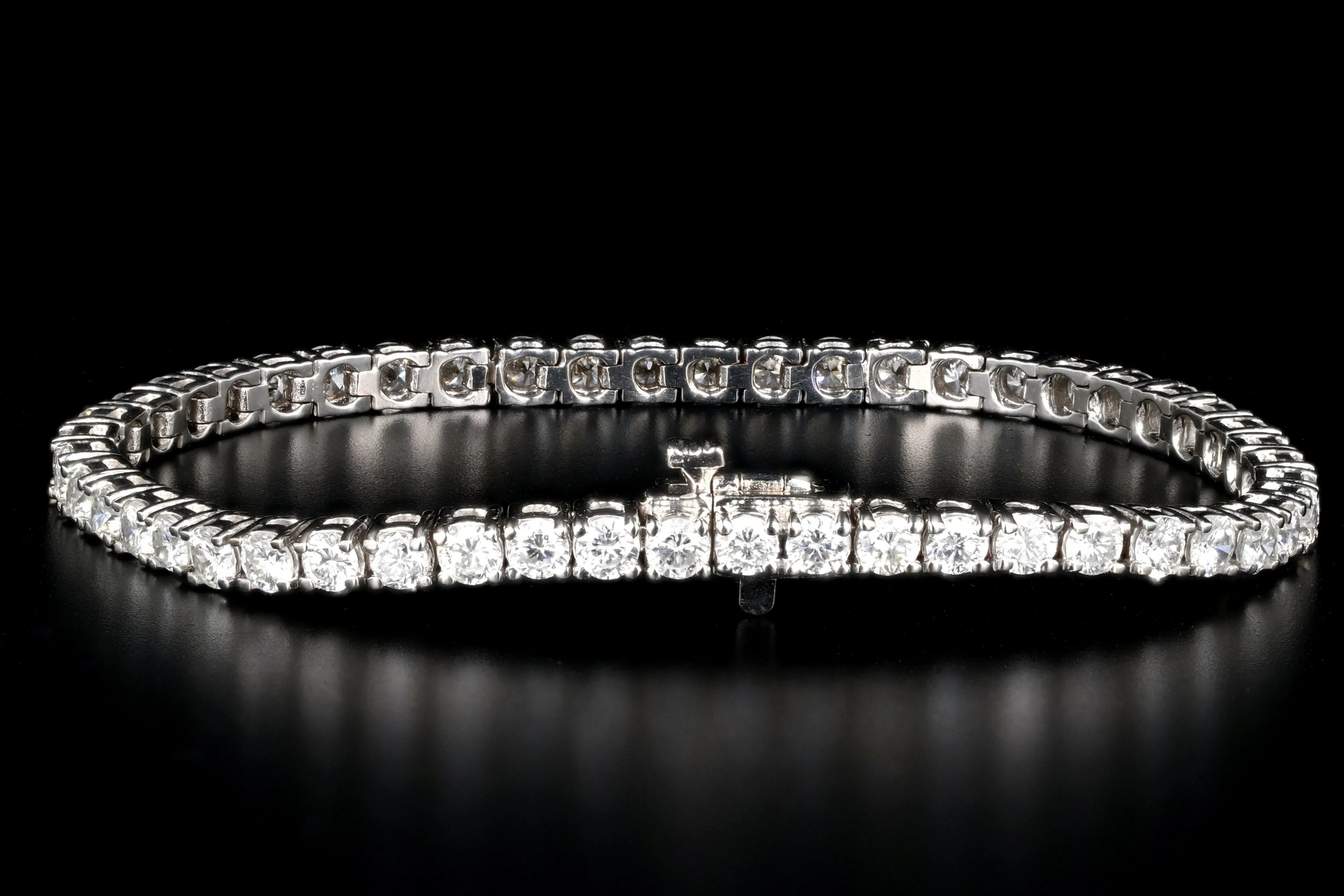 Modern 18K White Gold 6 Carat Diamond Tennis Bracelet