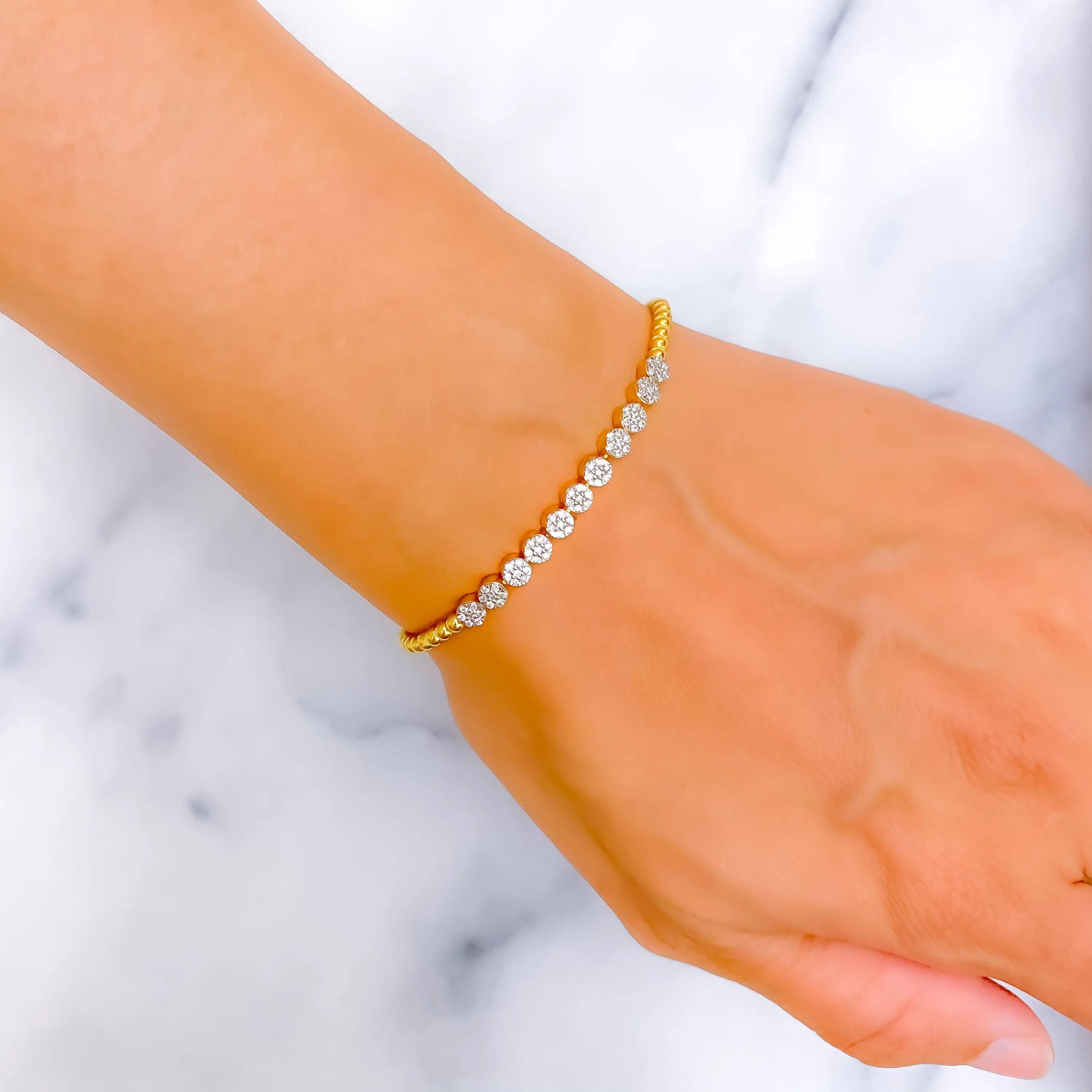 Modish Fancy Diamond   18k Gold Flexi Bangle Bracelet