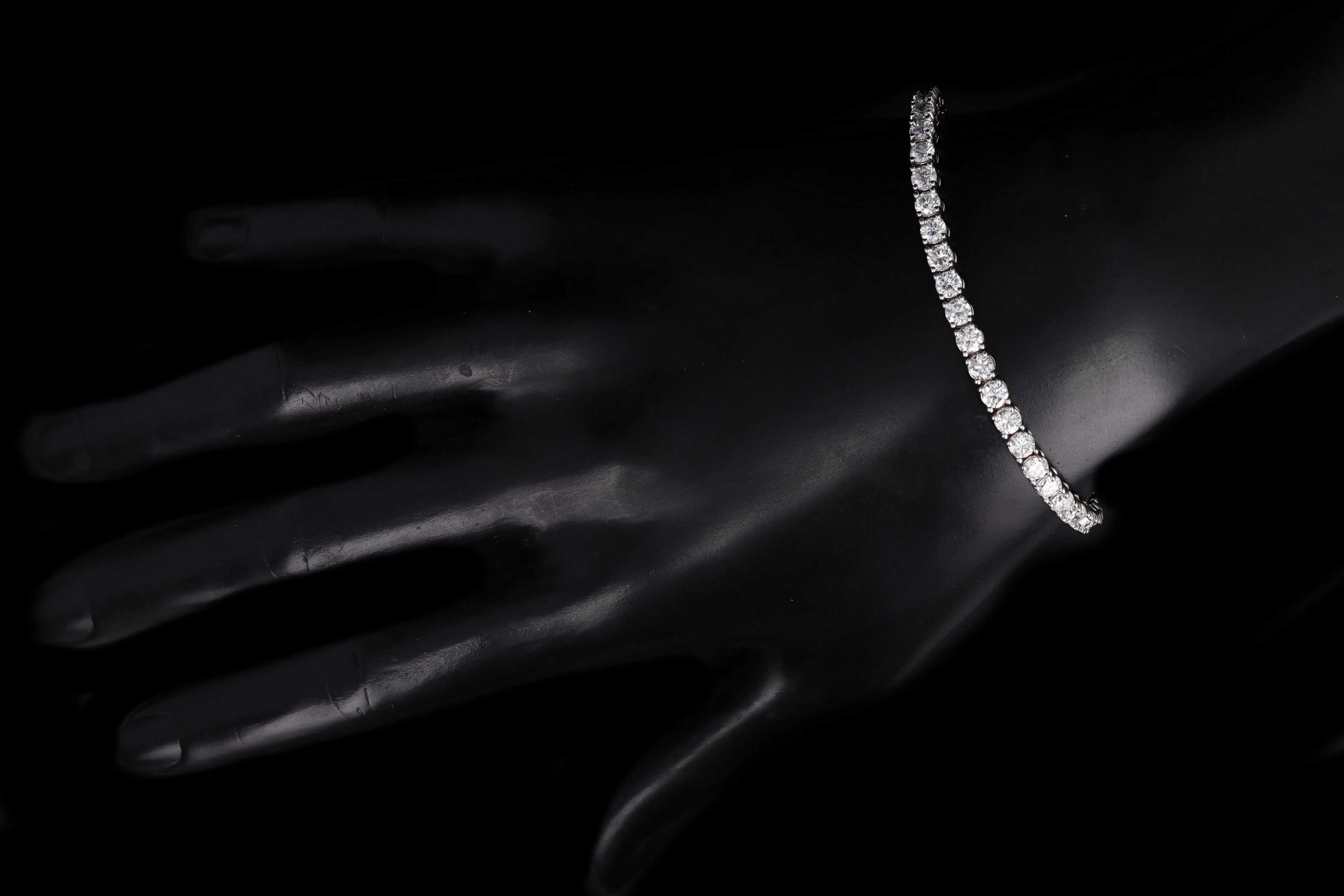 New 14K White Gold 9.53 Carat Total Weight Diamond Tennis Bracelet
