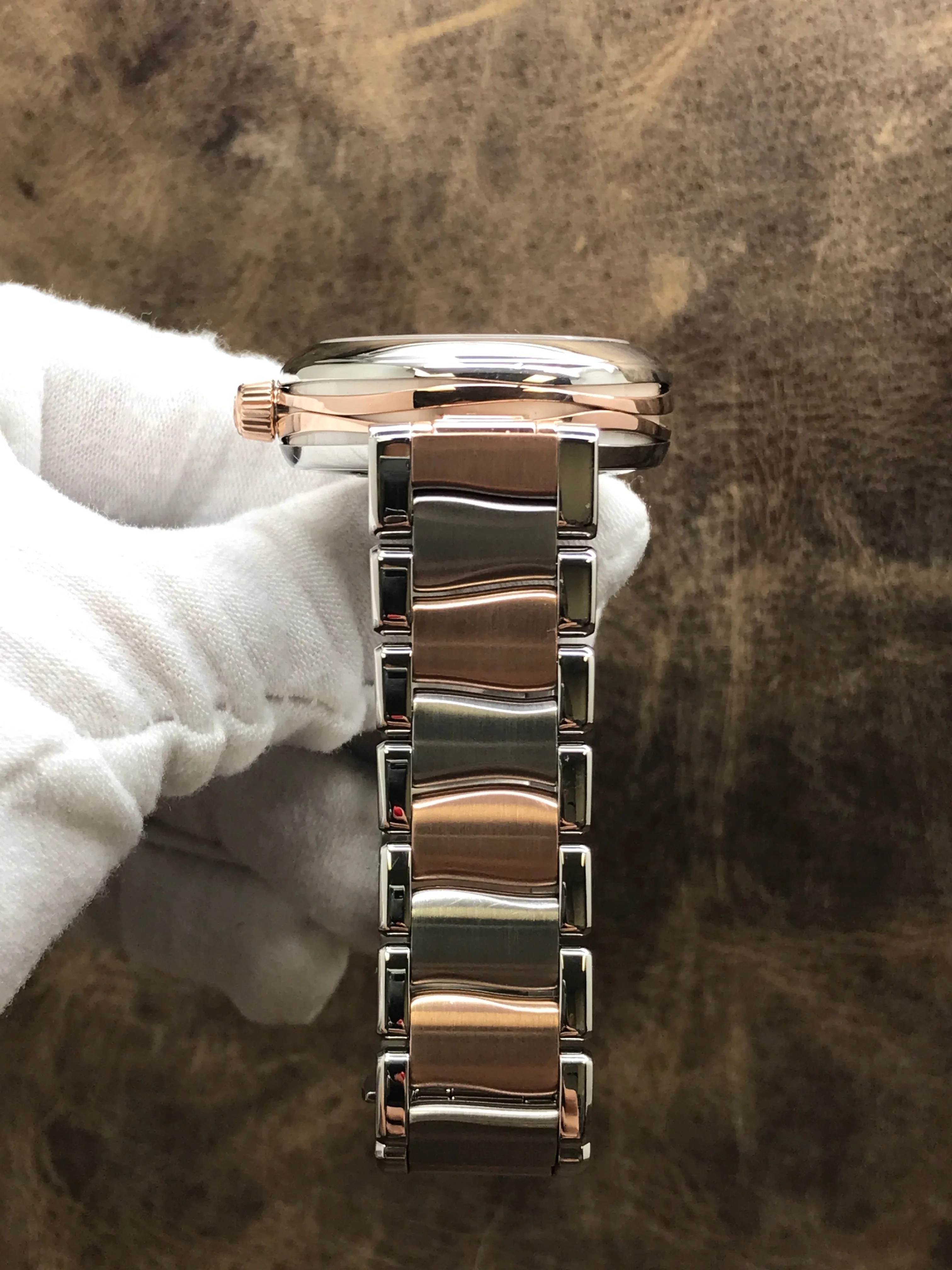 Omega Ladymatic 425.20.34.20.55.004 Mother of Pearl Dial Automatic Women's Watch