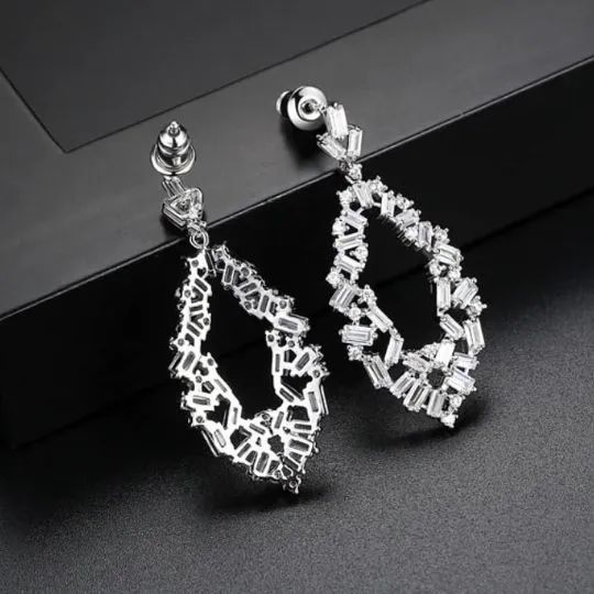 Oval Baguette Earrings  – Maestro Hennessy ®