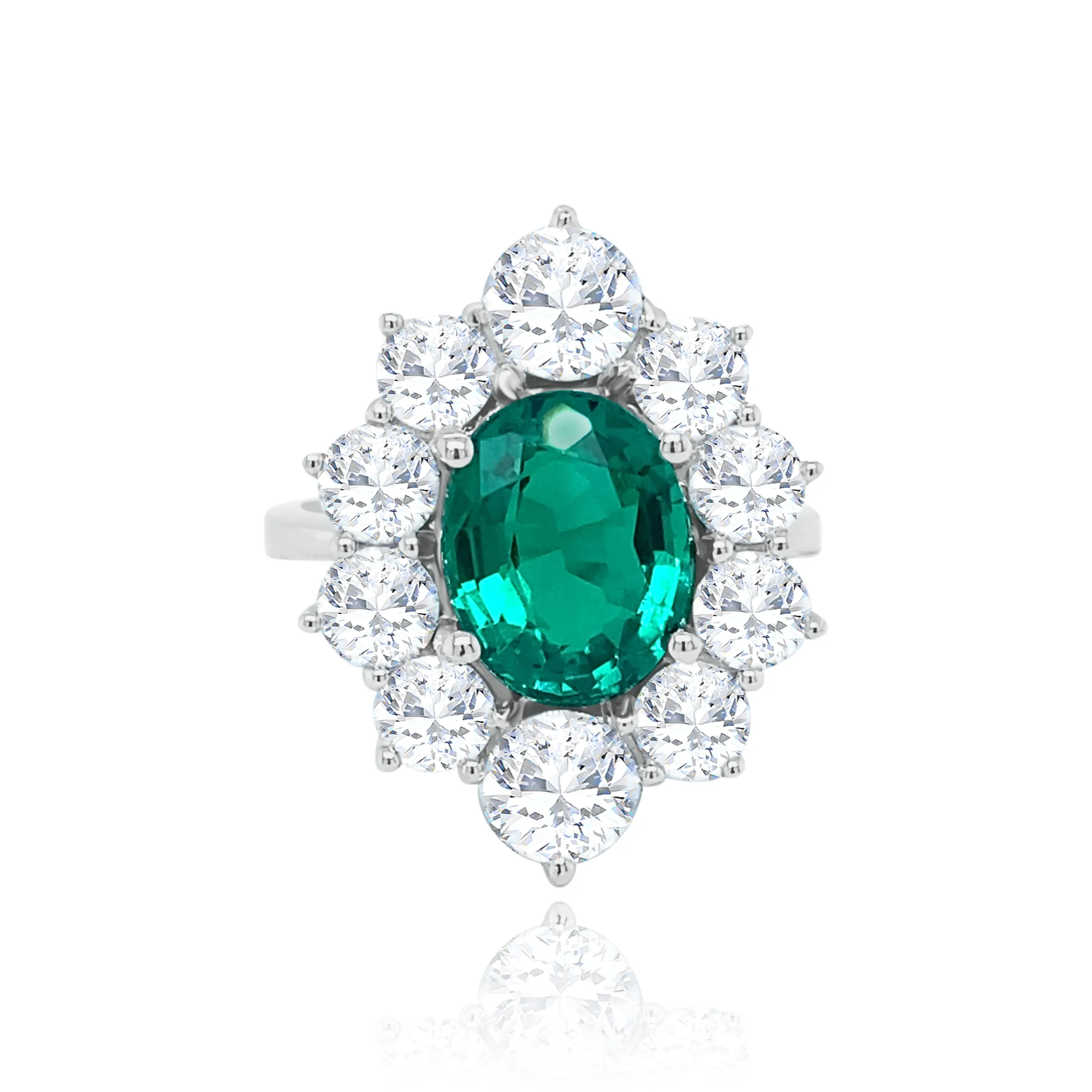 Oval cut Emerald & Brilliant cut Diamonds "Royal" Ring