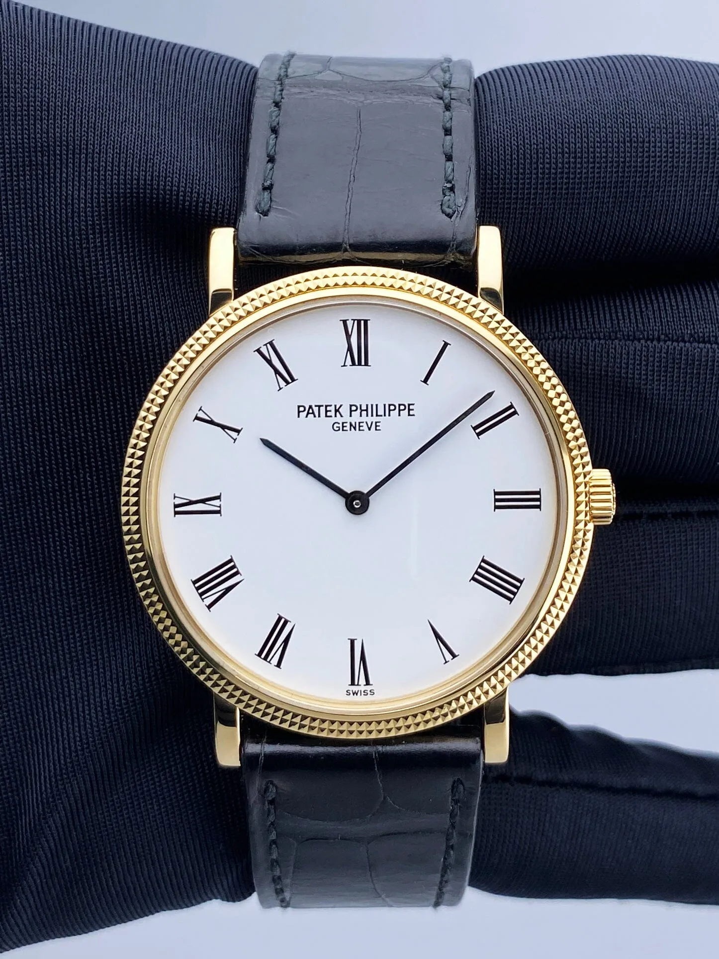 Patek Philippe Calatrava  5120J 18K Yellow Gold Mens Watch Box Papers