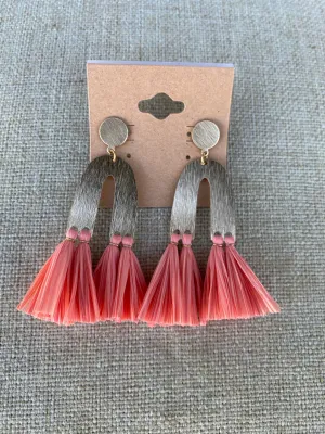 Peach Raffia Arch Earrings