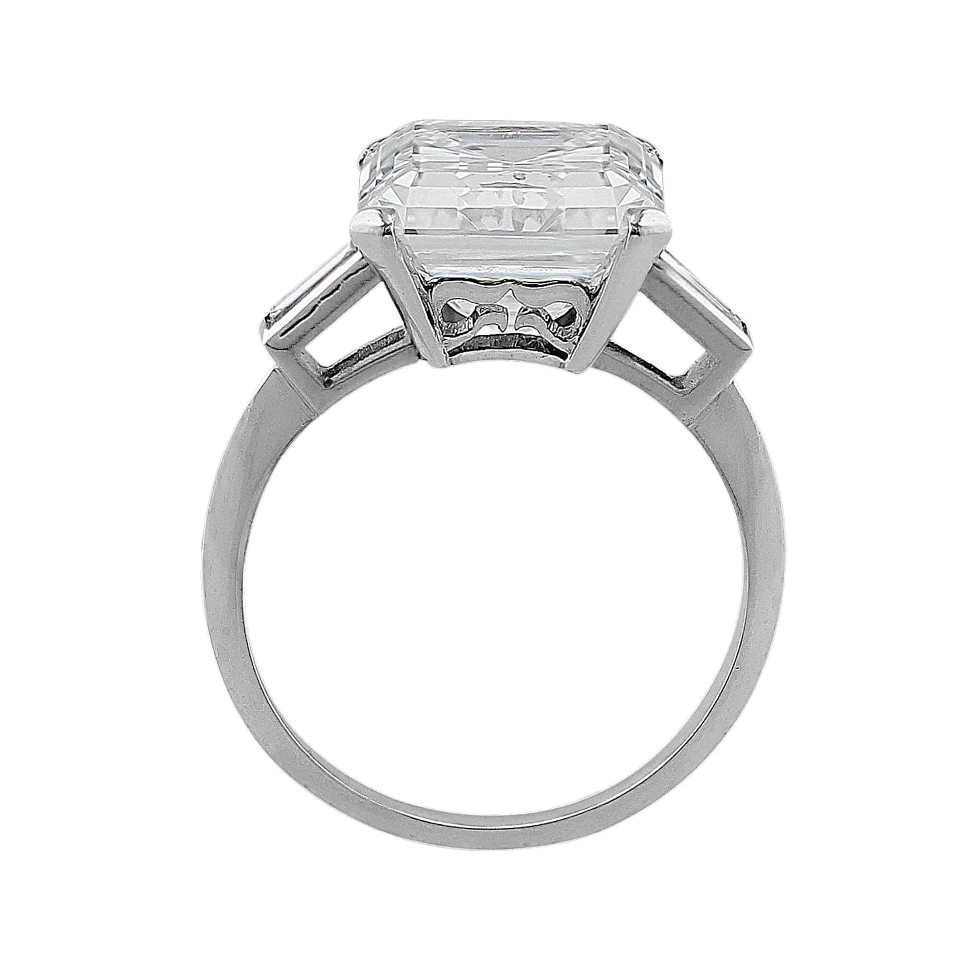 Rivière Platinum 8ct Emerald Cut Diamond Ring