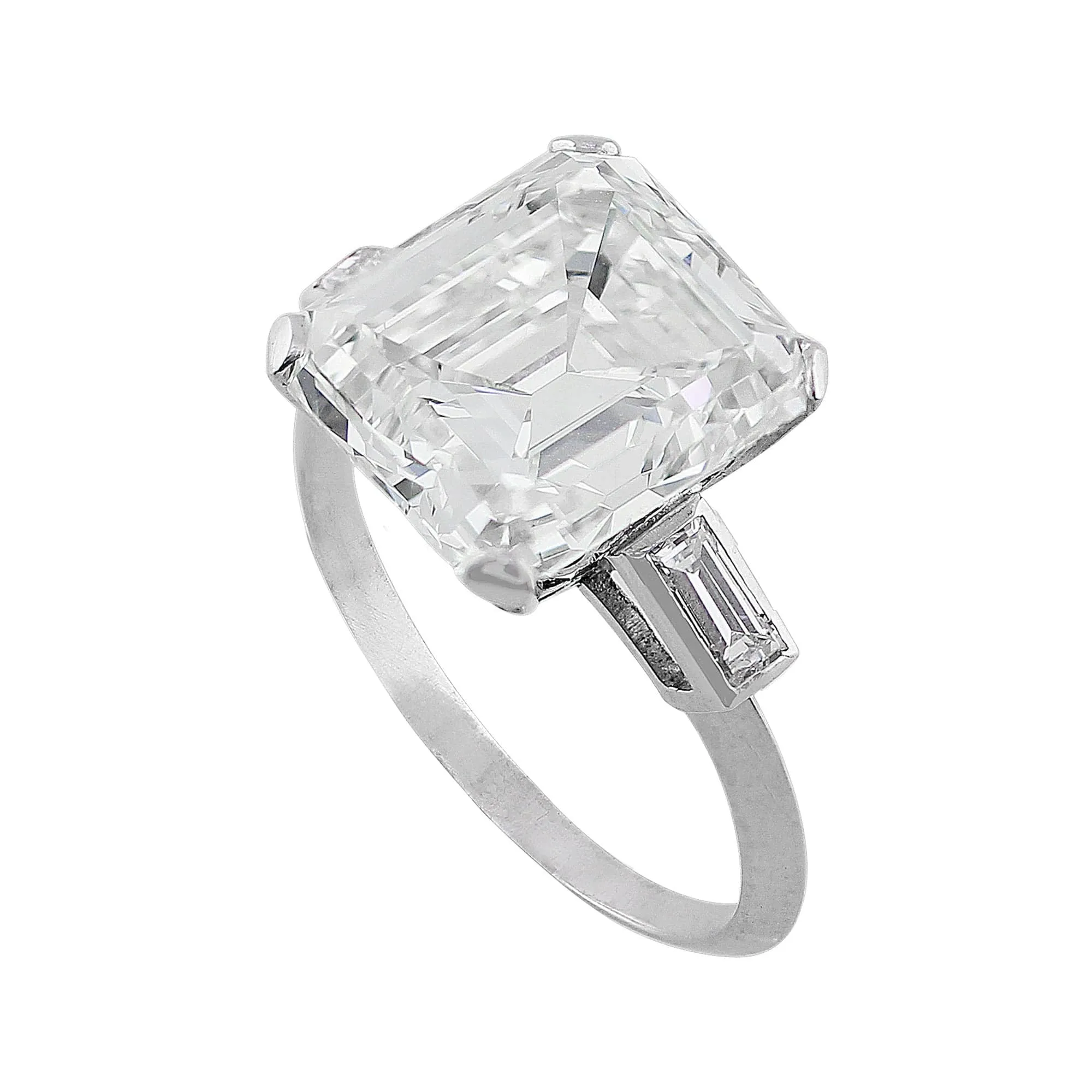 Rivière Platinum 8ct Emerald Cut Diamond Ring