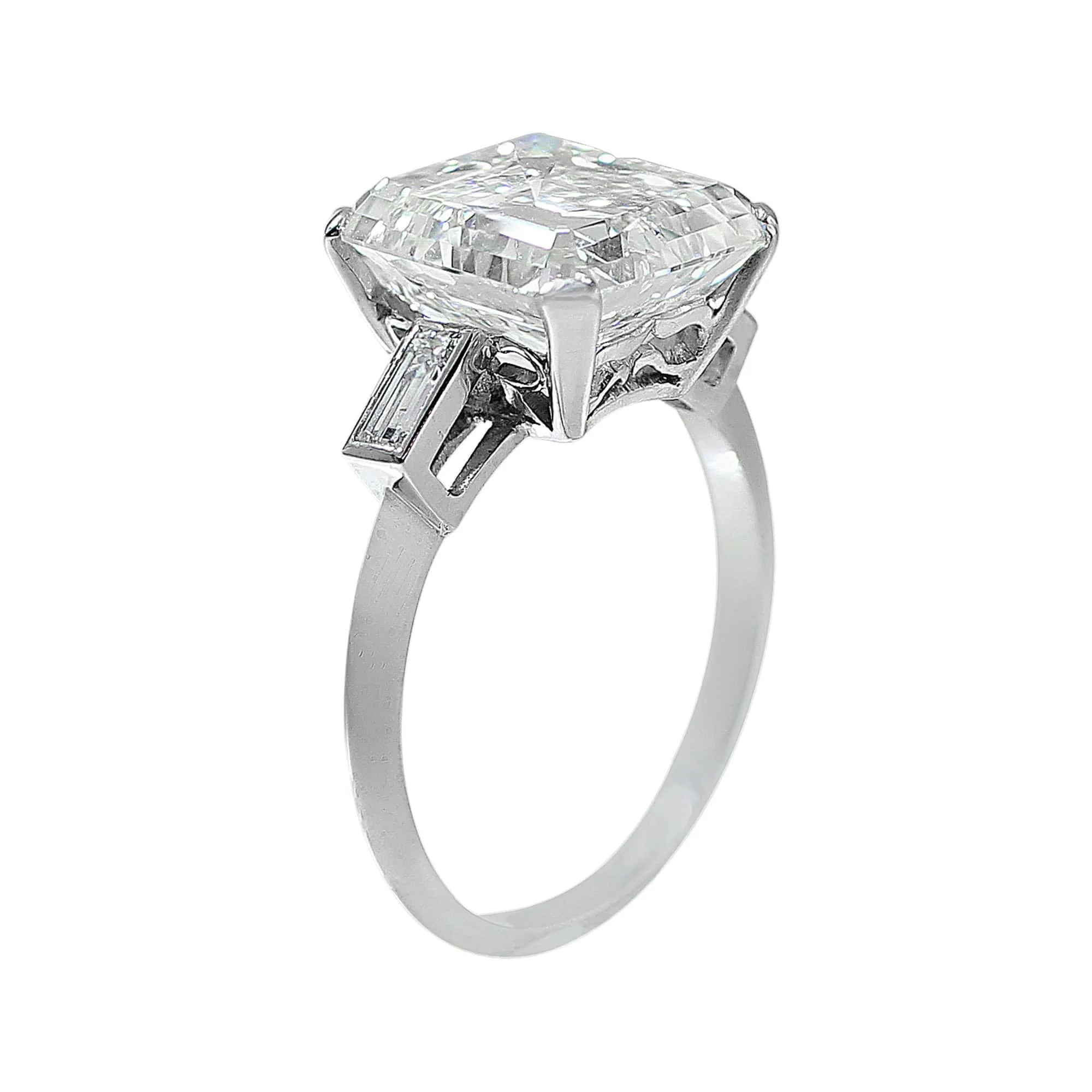 Rivière Platinum 8ct Emerald Cut Diamond Ring