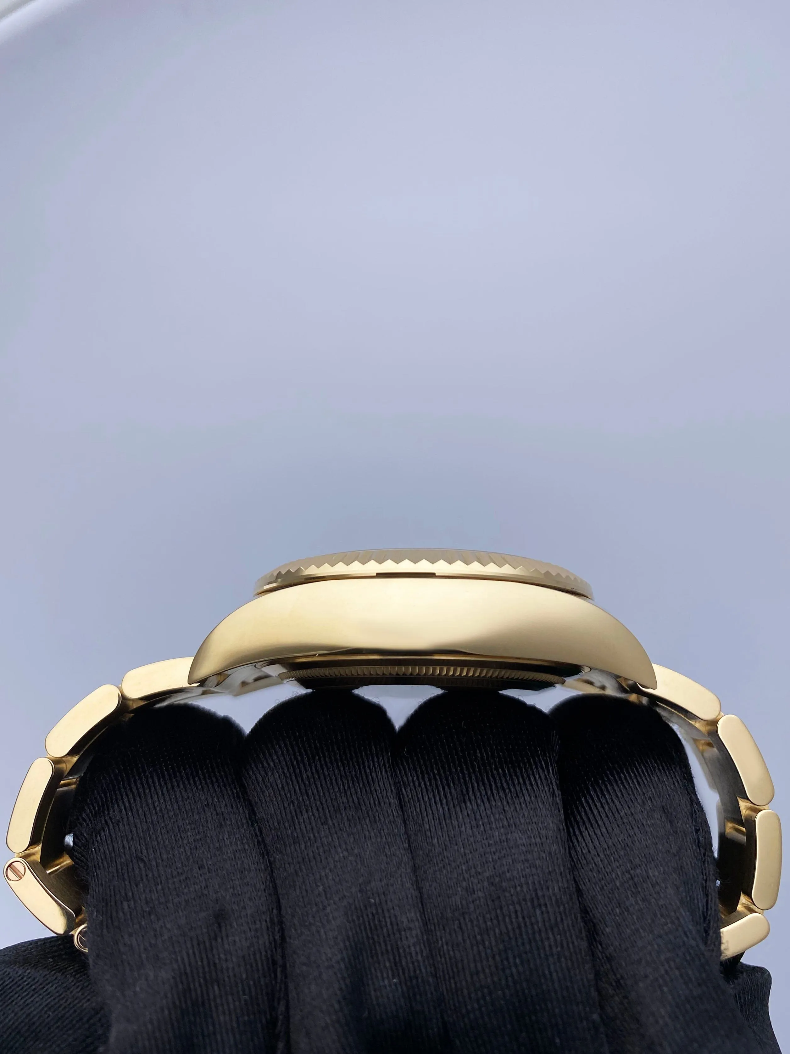 Rolex Sky-Dweller 326938 Champagne Dial Mens Watch Box Papers