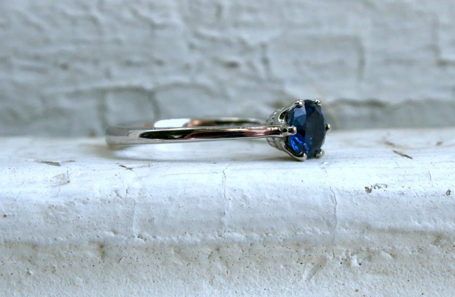 Sapphire Solitaire in 14K White Gold.
