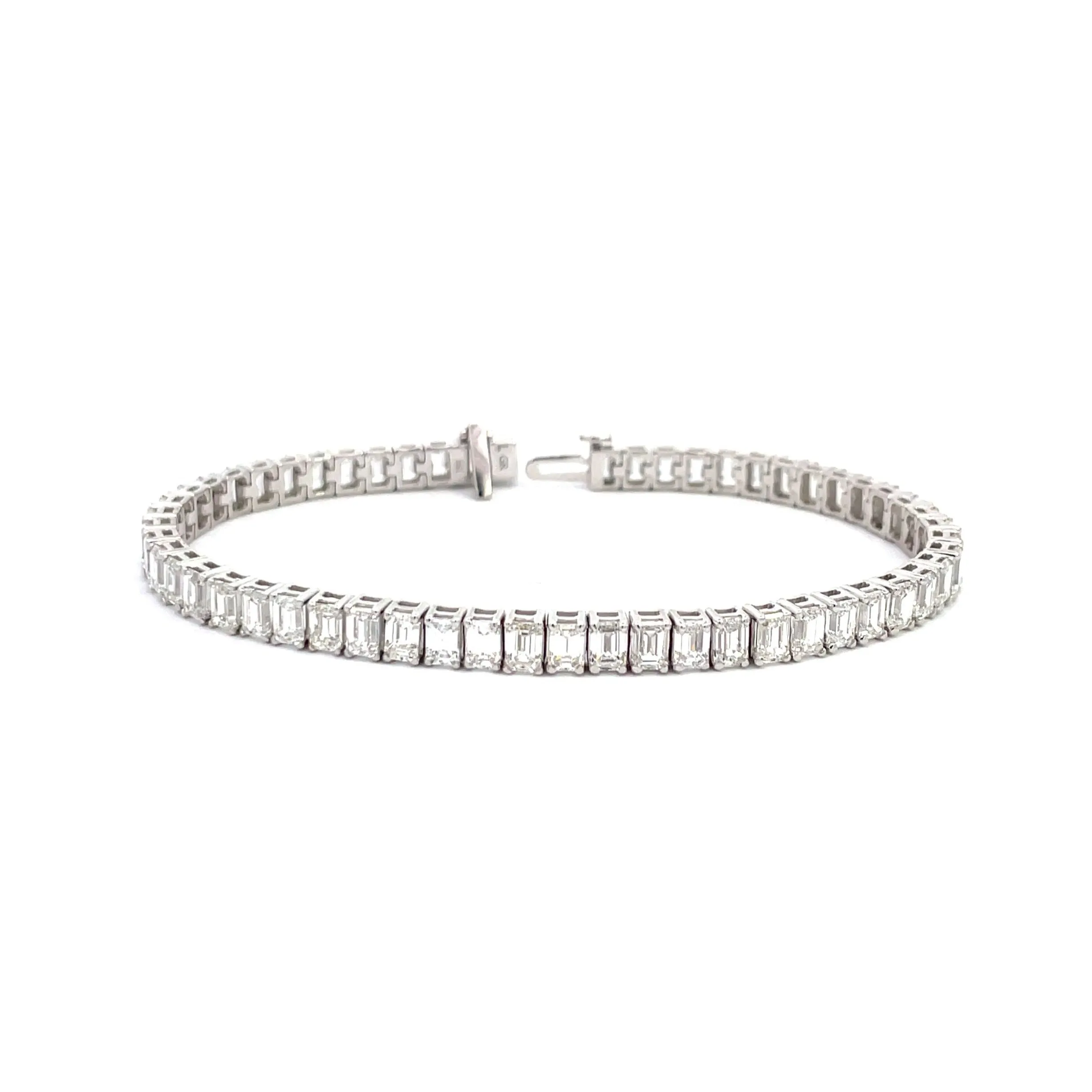 Sustainable Emerald Cut Diamond Tennis Bracelet