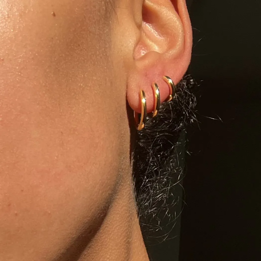 THE BASE HOOP MEDIUM - 18k gold vermeil